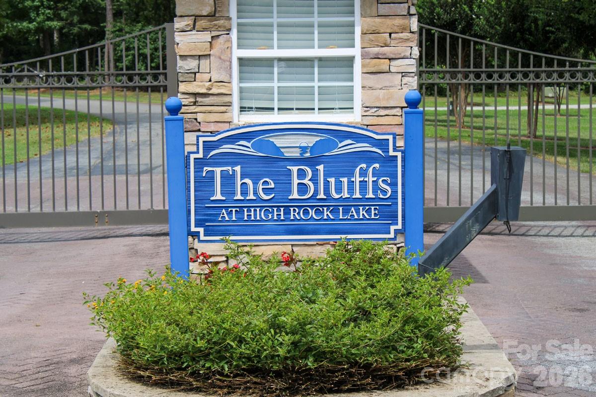 238 Bluff Lane