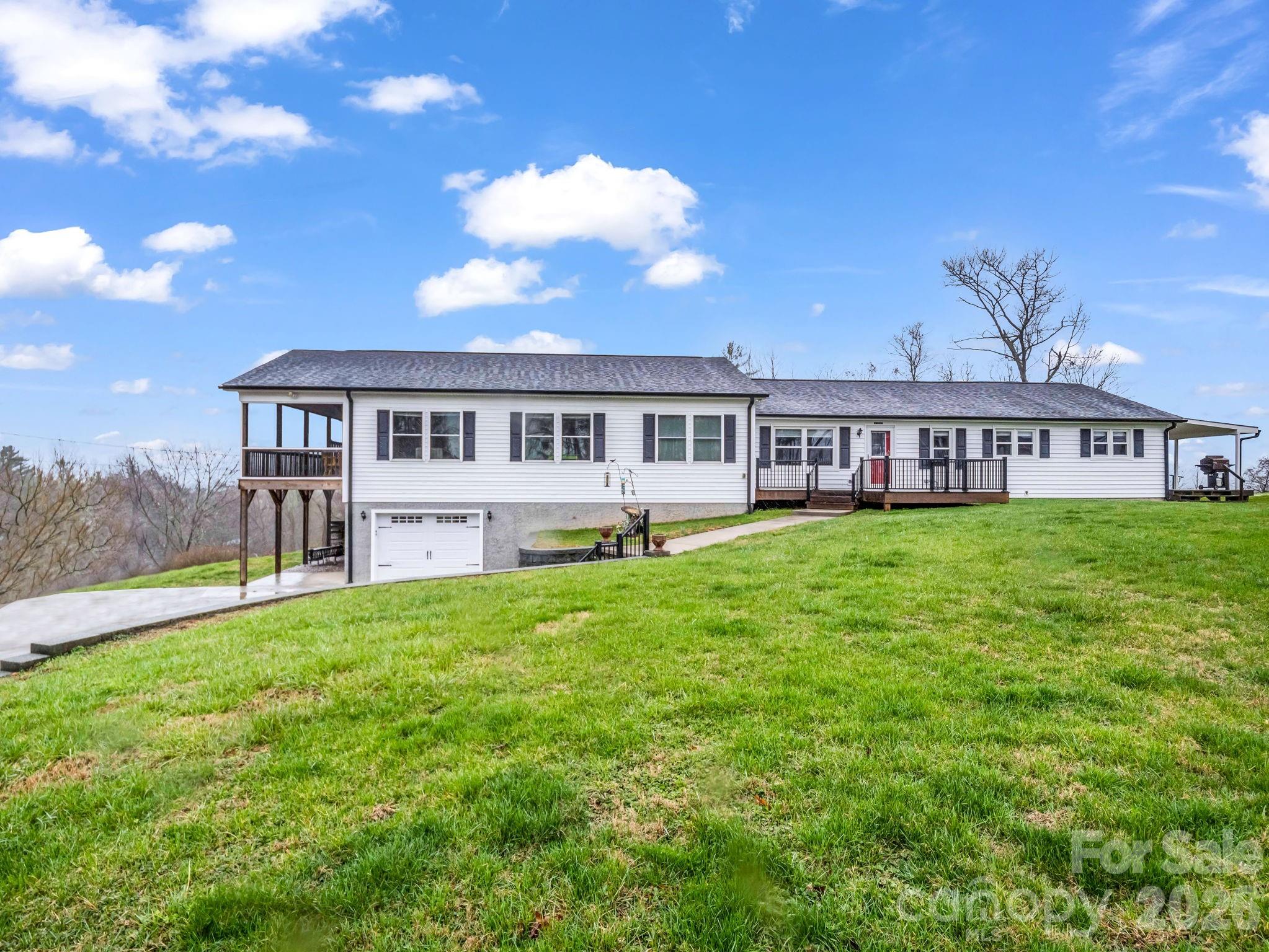 1086 Carters Ridge Road, Spruce Pine, NC, 28777
