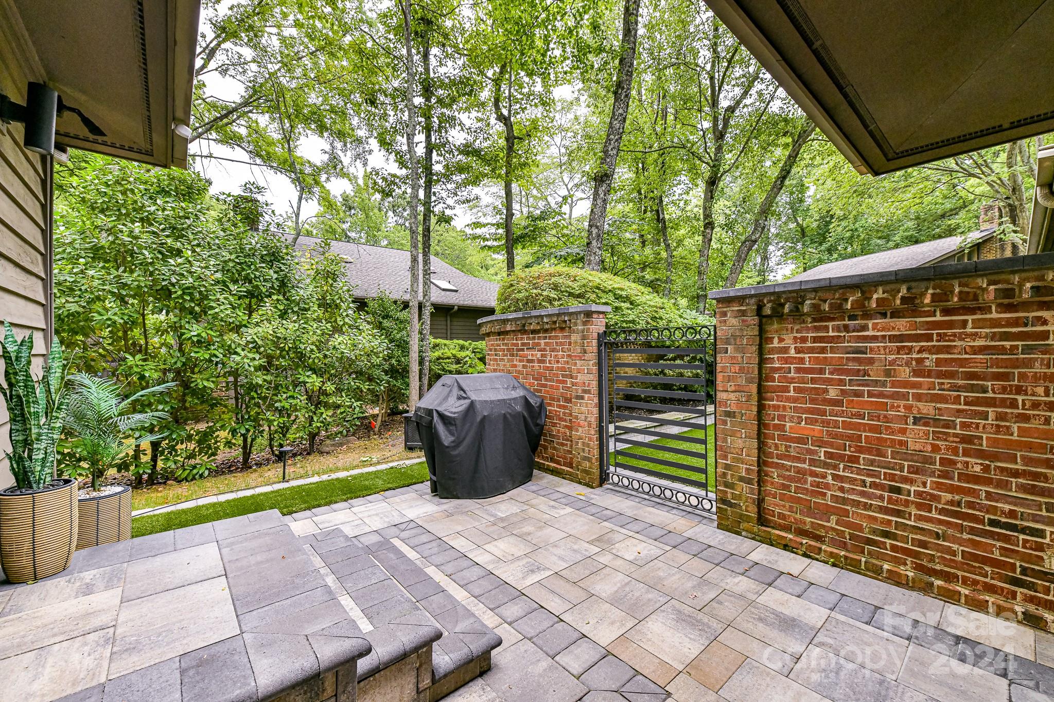 Spinnaker Cove - Residential