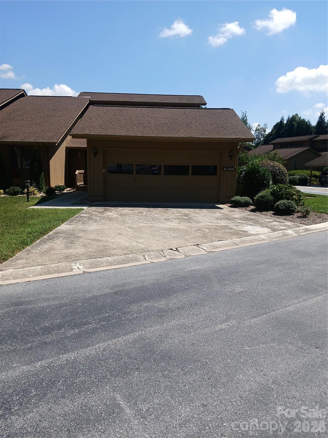 304 red oak Drive