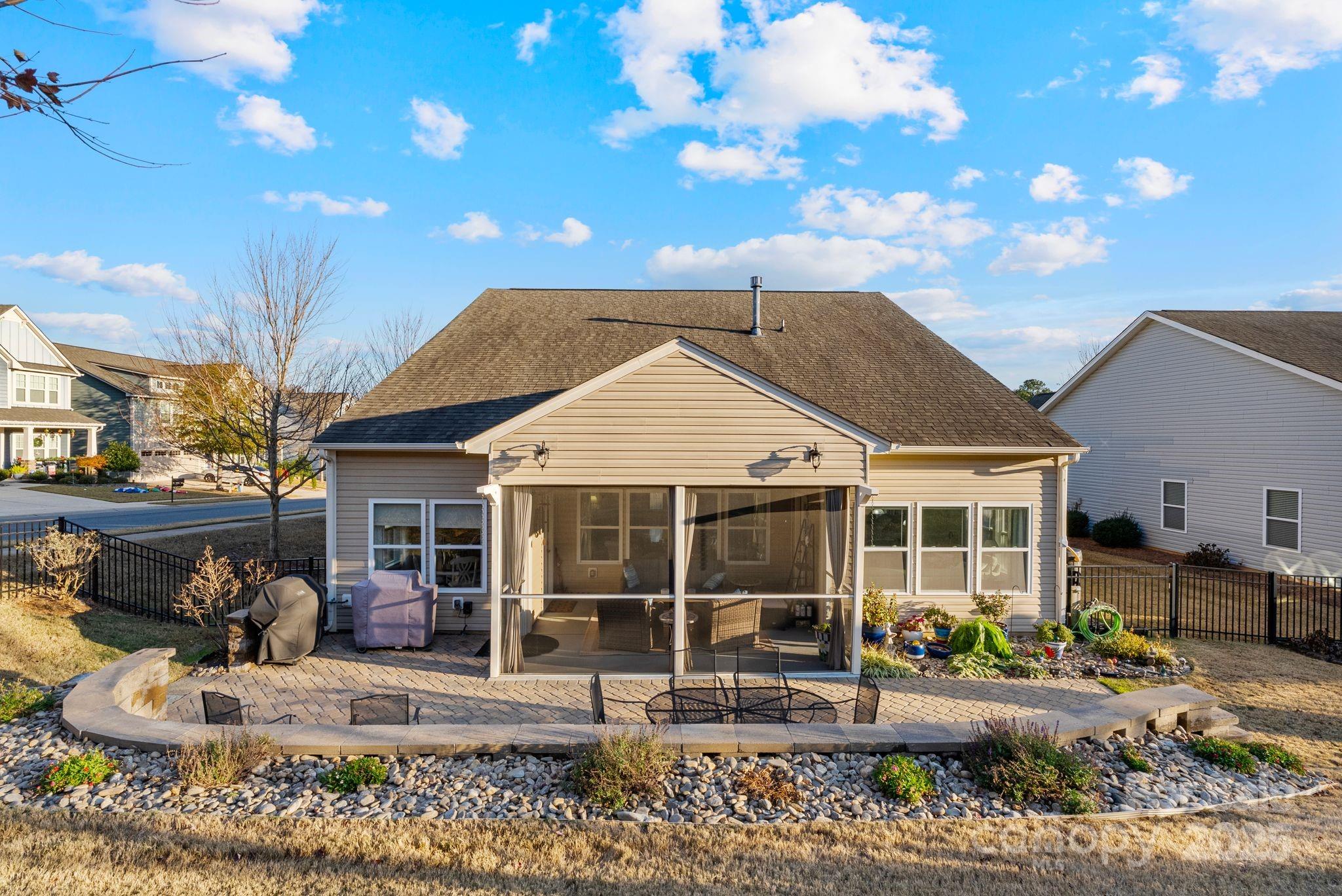 Lake Ridge - Residential