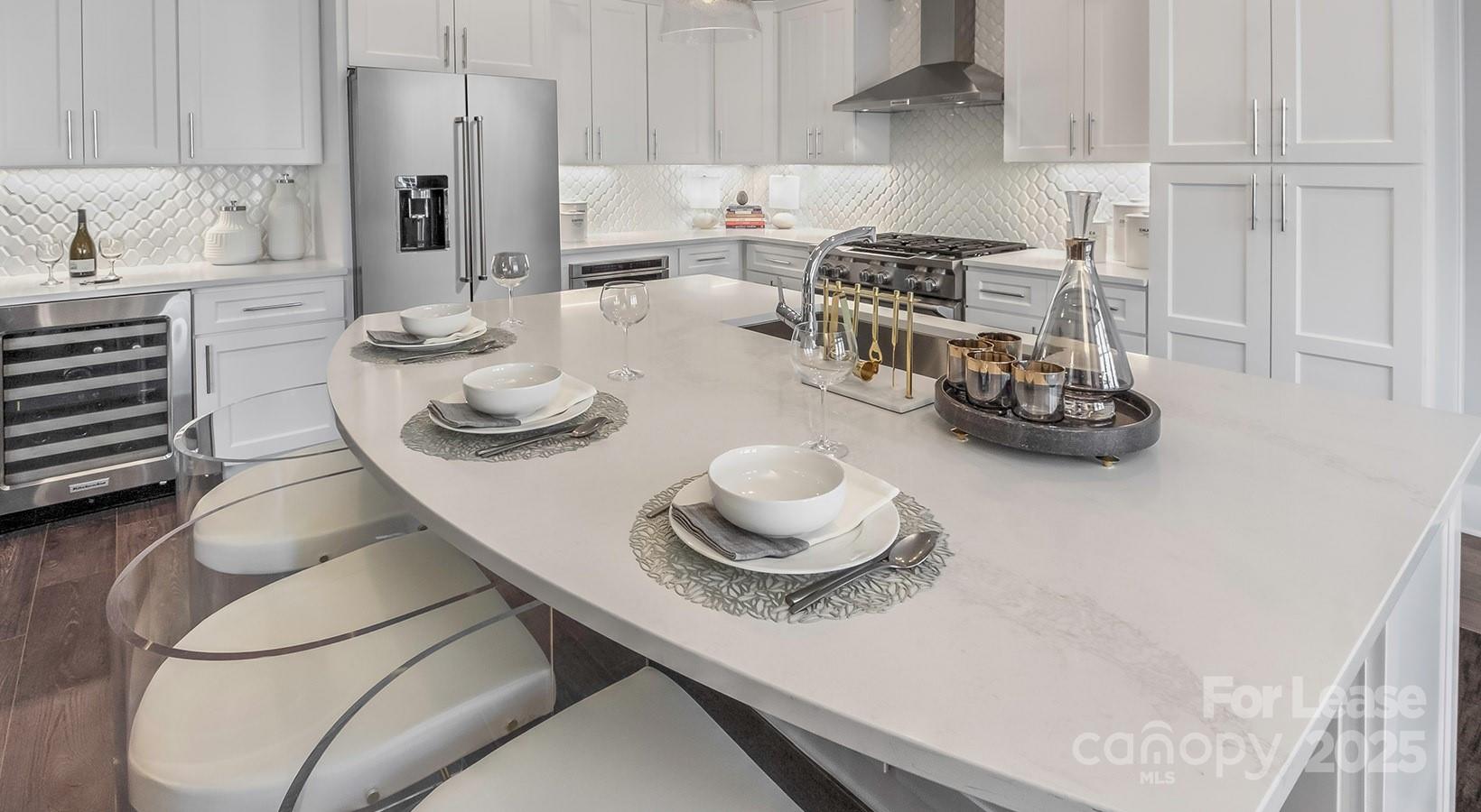 Charlotte, North Carolina 28207, United States, 3 Bedrooms Bedrooms, ,3 BathroomsBathrooms,Residential,Active,189948