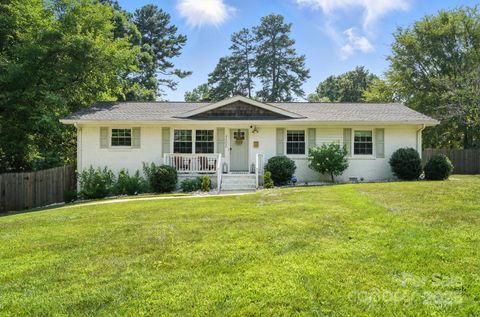 4500 Gainesborough Road Charlotte NC 28205