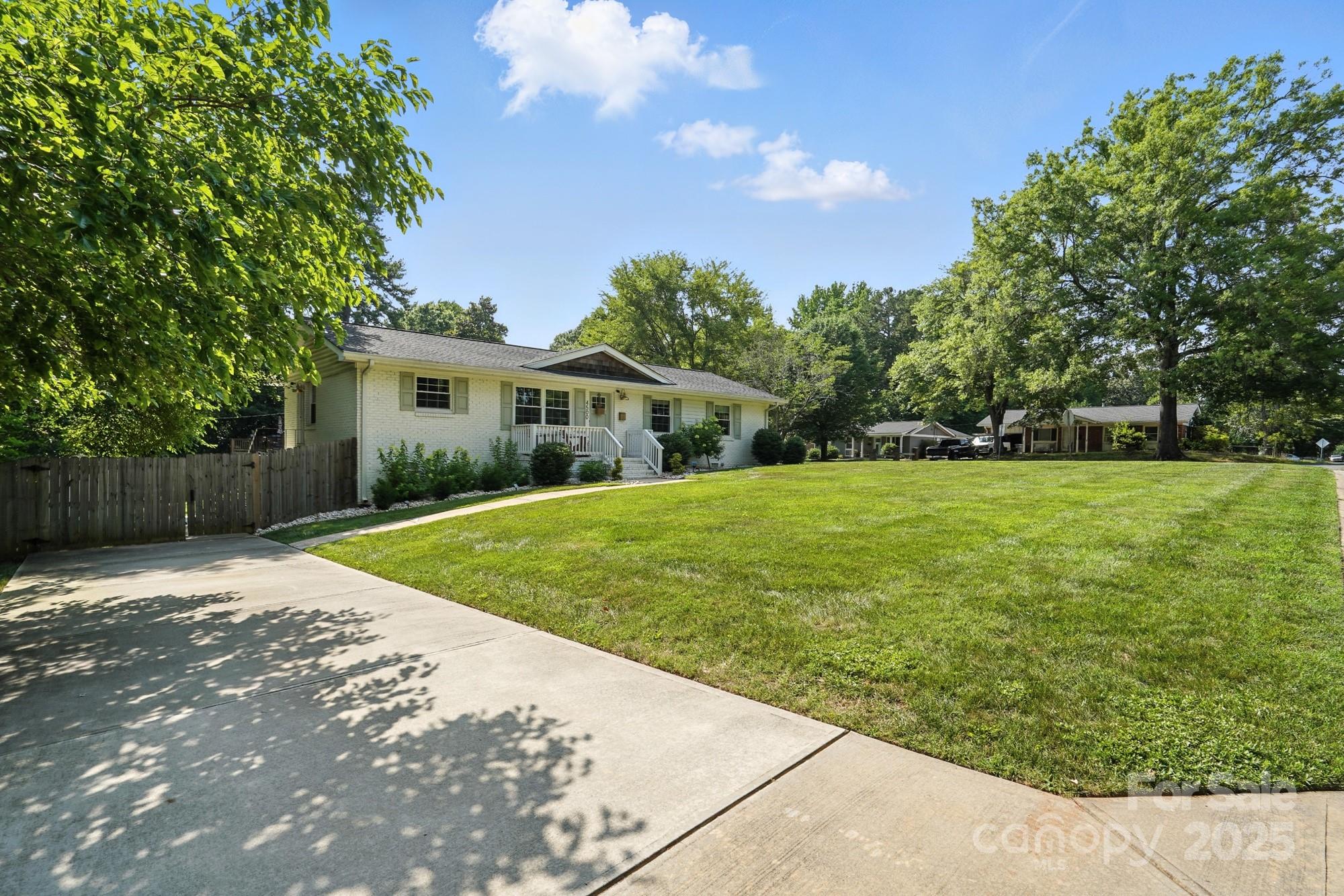 4500 Gainesborough Road