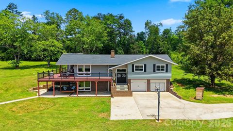 Photo of 2411 Robertson Lane, Lenoir, NC 28645 (MLS # 4392778)
