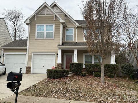 Photo of 621 Rook Road, Charlotte, NC 28216 (MLS # 4342634)