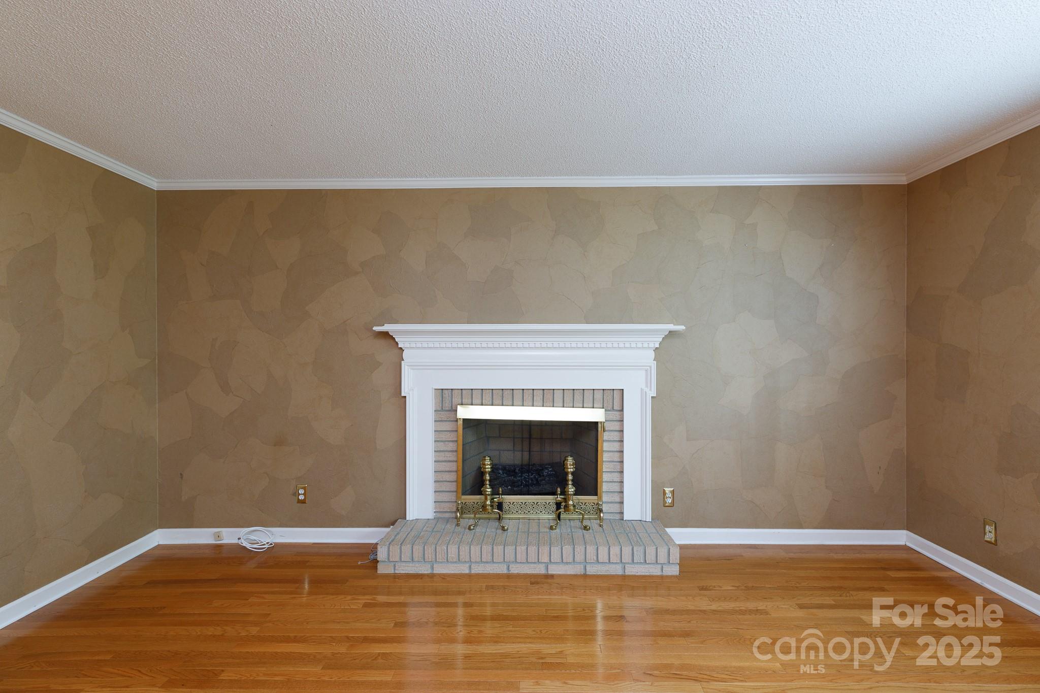 2605 Camelot Drive