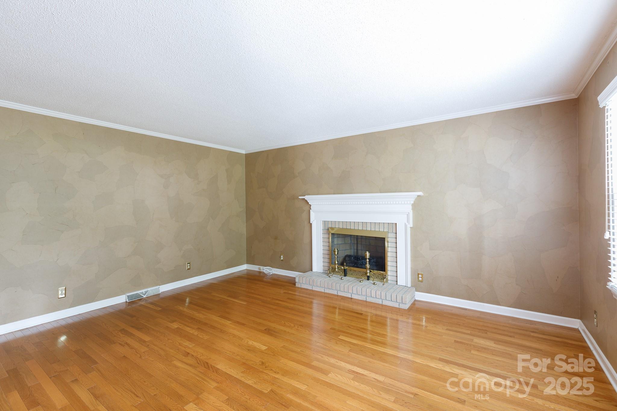 2605 Camelot Drive
