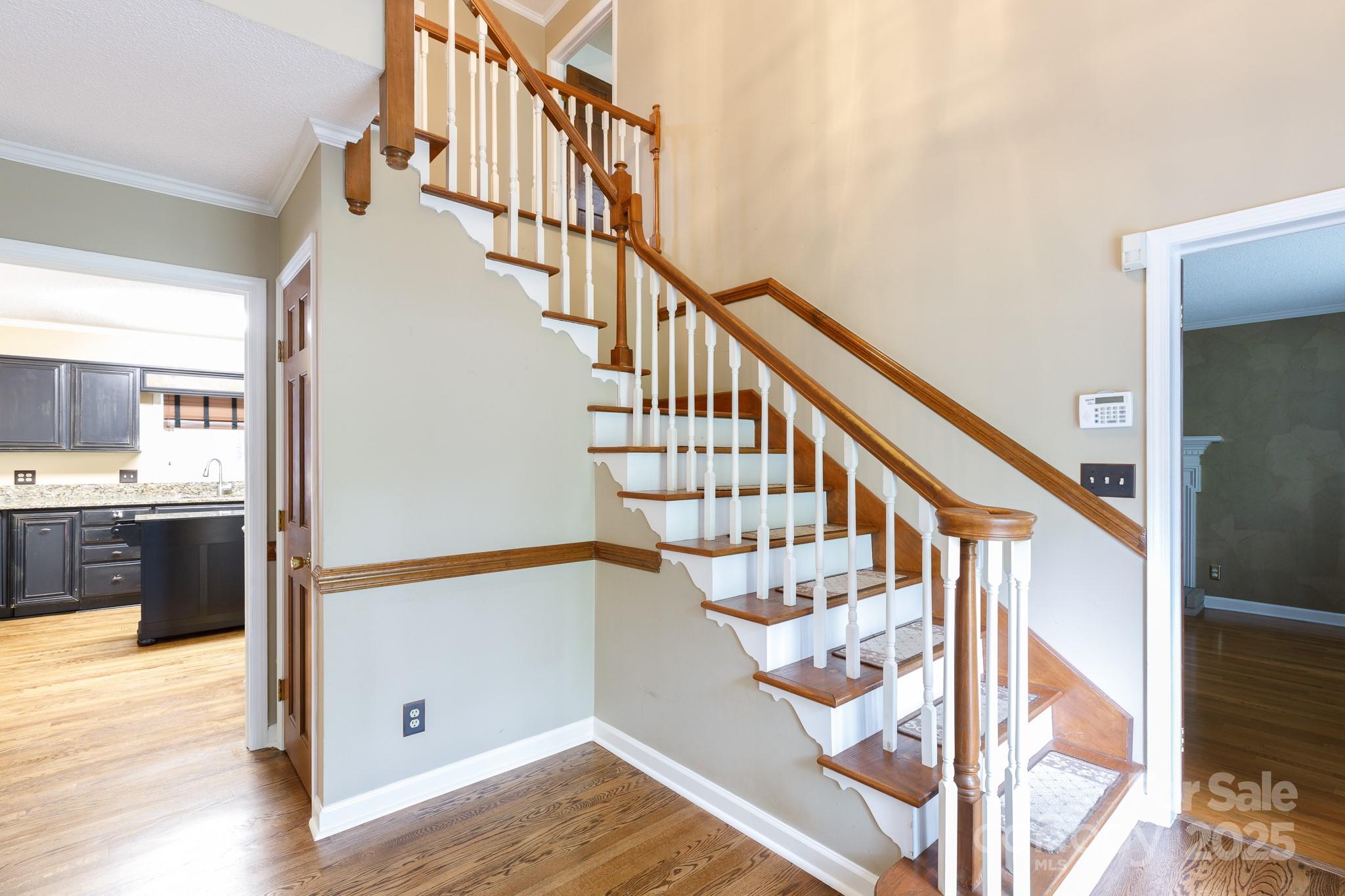 2605 Camelot Drive