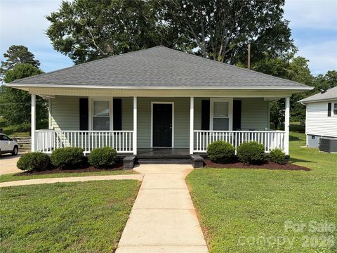 Photo of 113 Pleasant Street, Belmont, NC 28012 (MLS # 4391194)