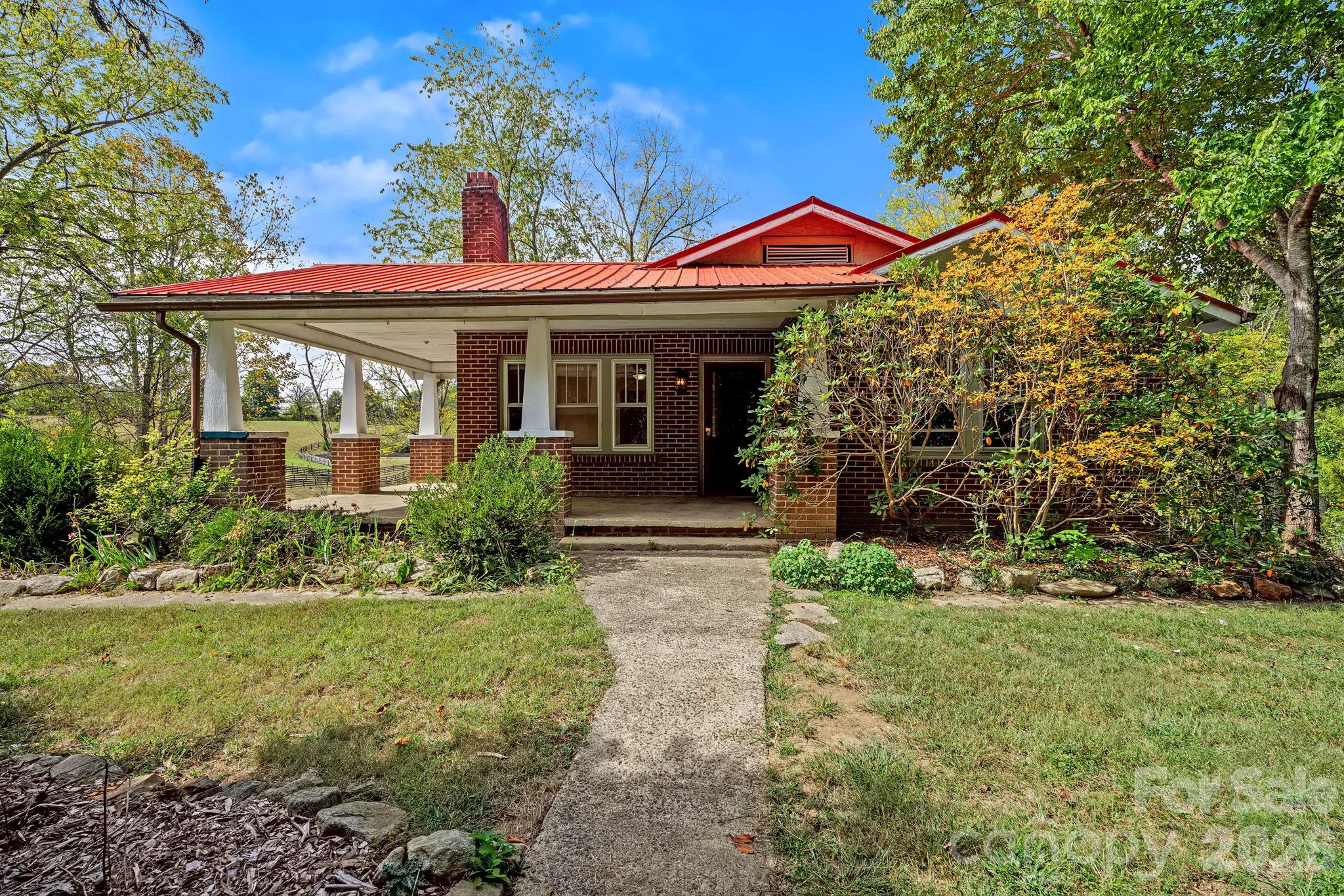 1305 Jenkins Valley Road