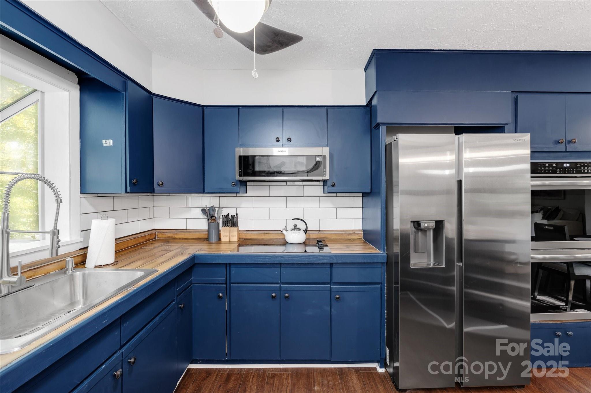 23 Springwood Drive
