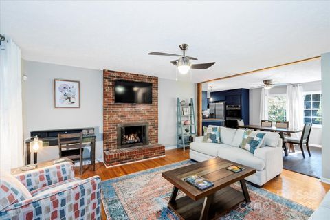 23 Springwood Drive Asheville NC 28805