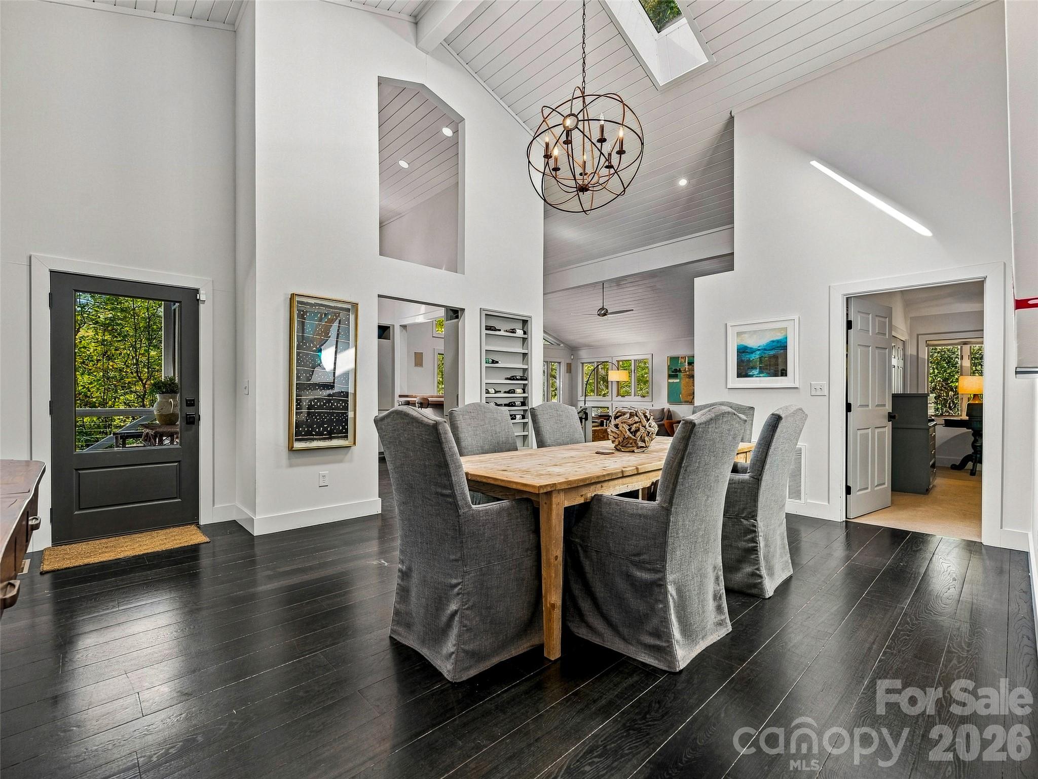 375 Robin Hood Road