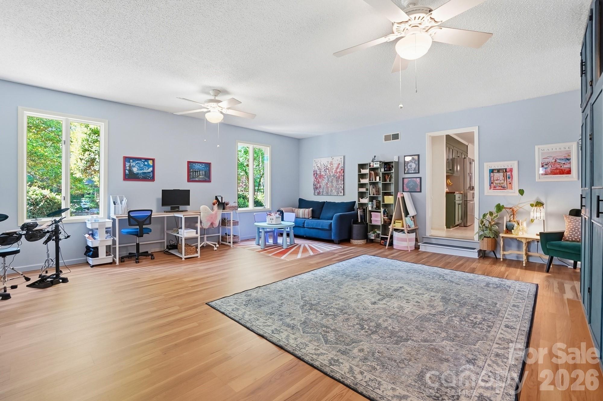 Armstrong Circle - Residential