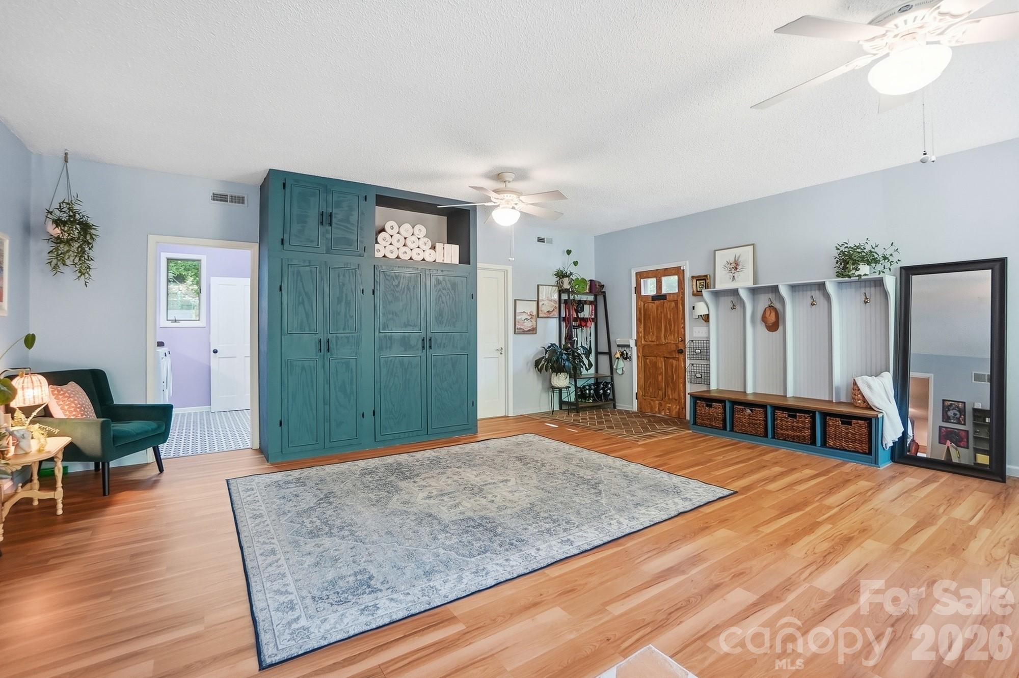 Armstrong Circle - Residential