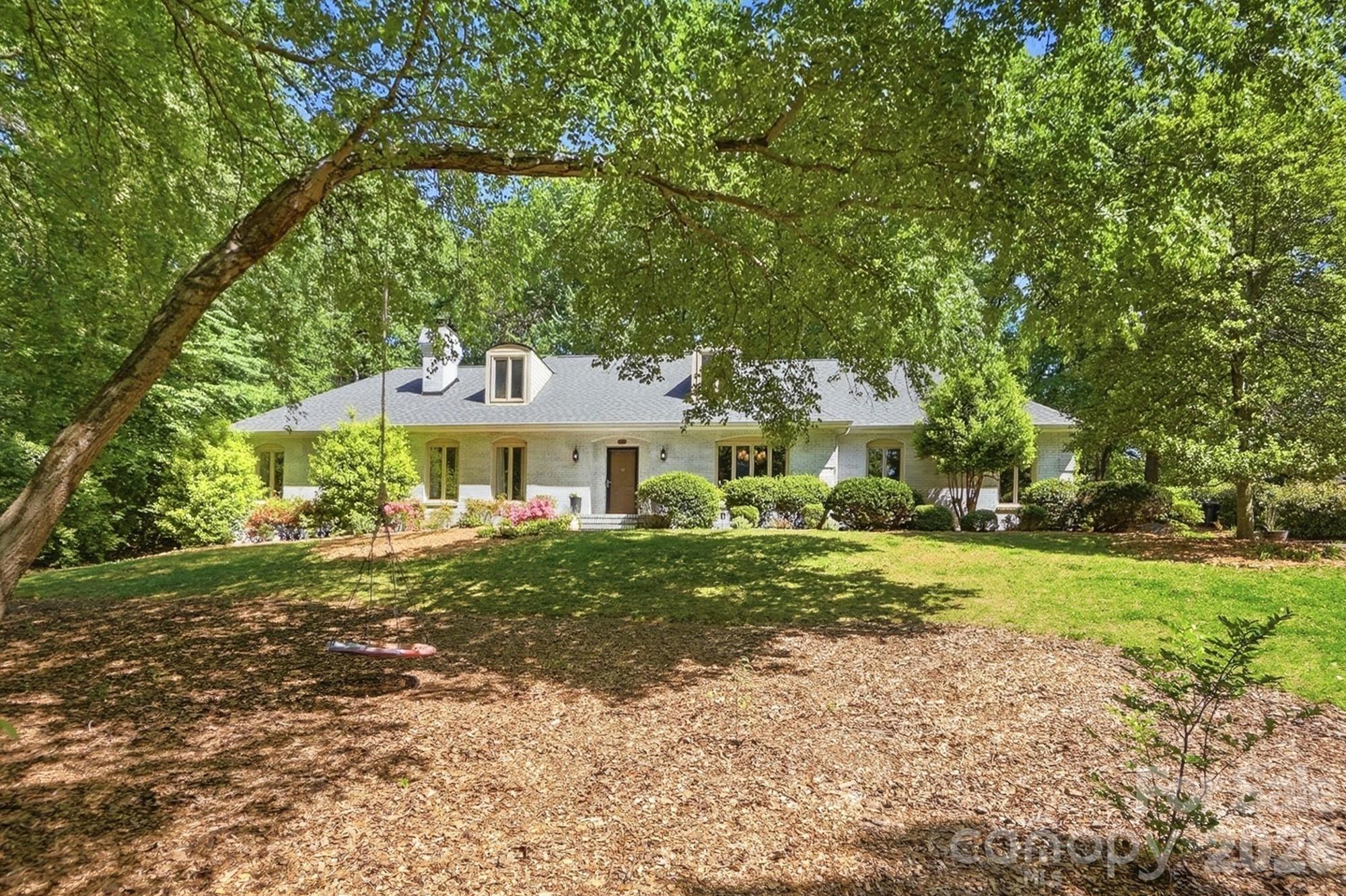 Armstrong Circle - Residential