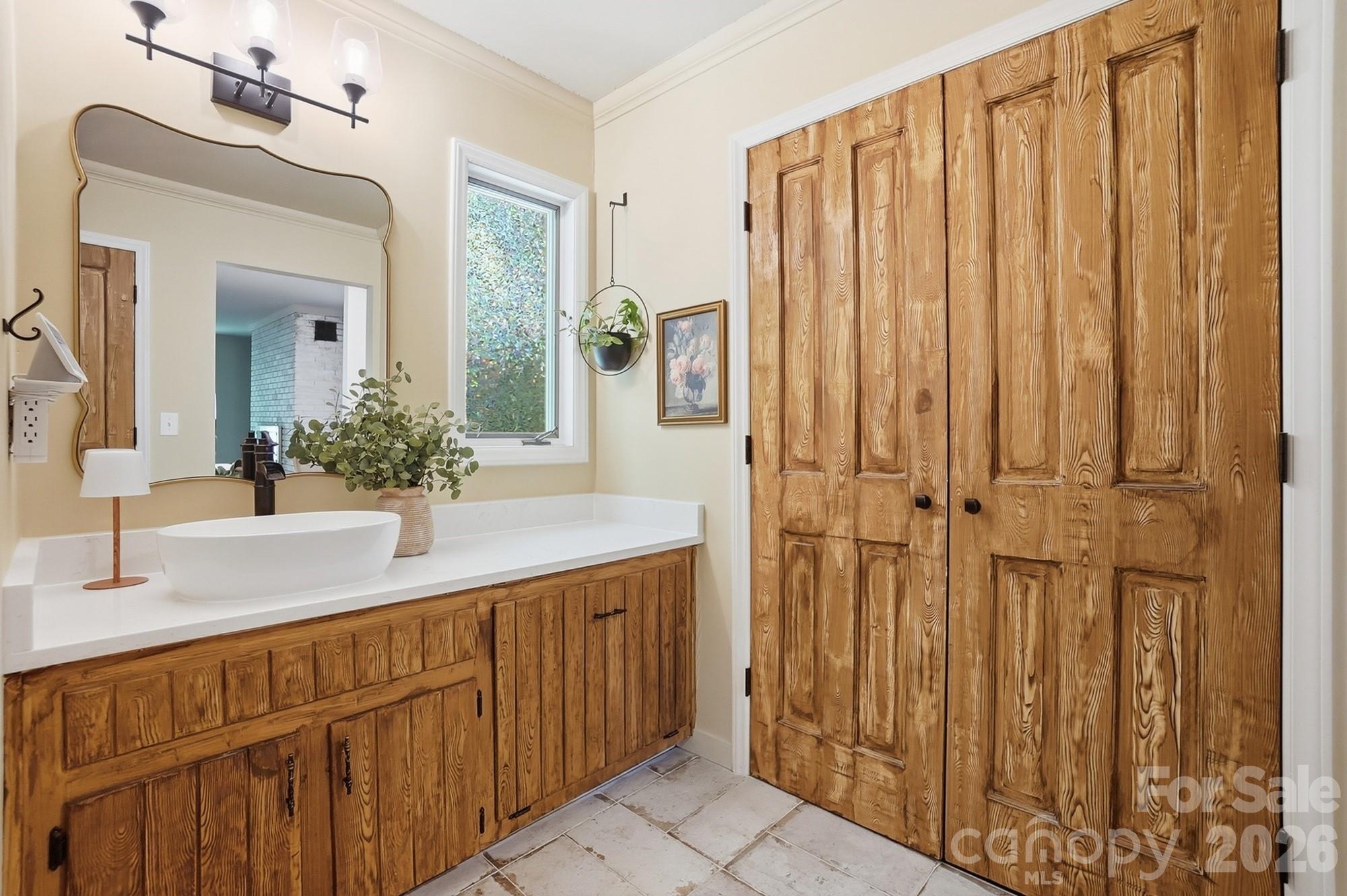 Armstrong Circle - Residential