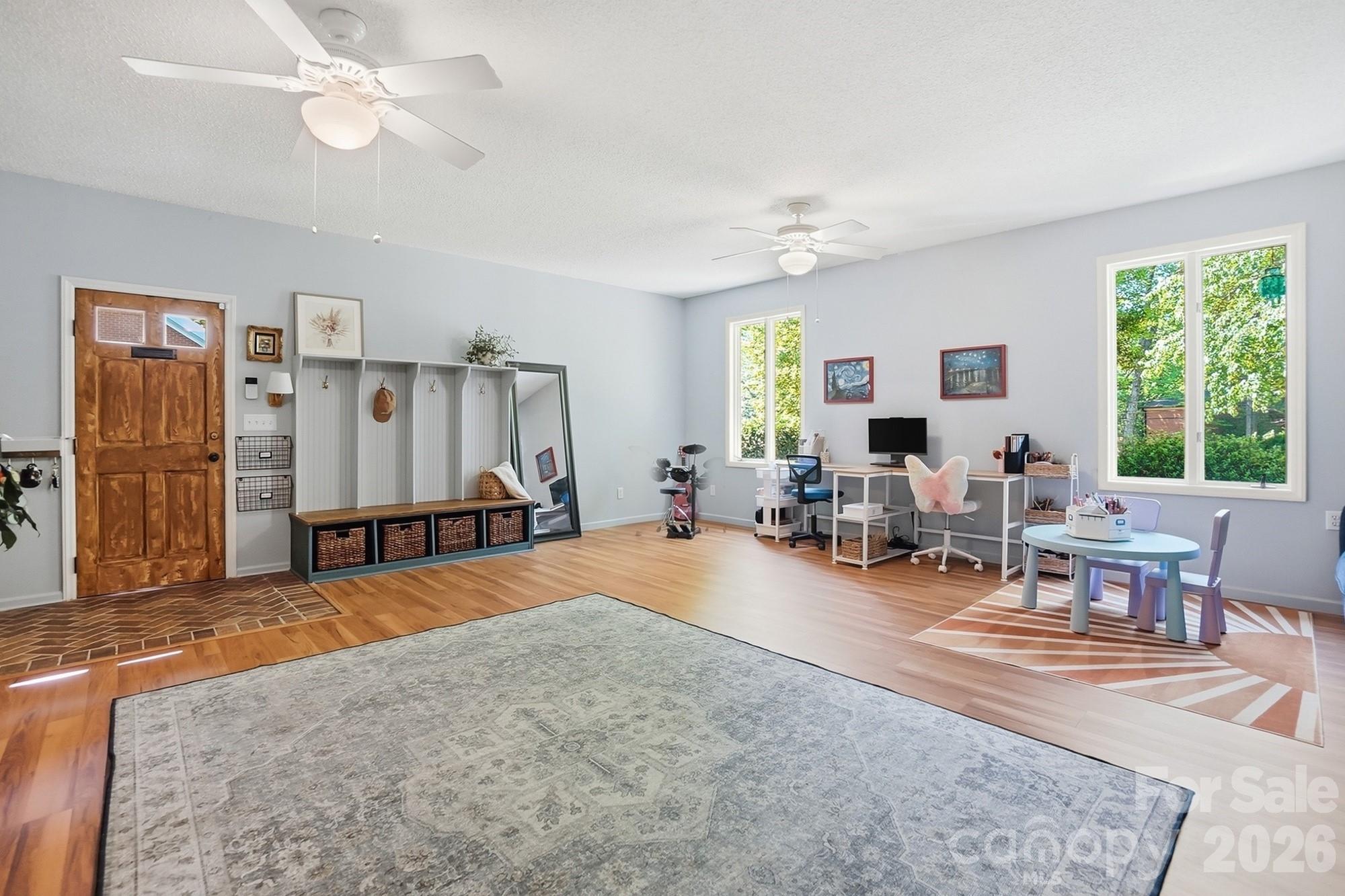 Armstrong Circle - Residential