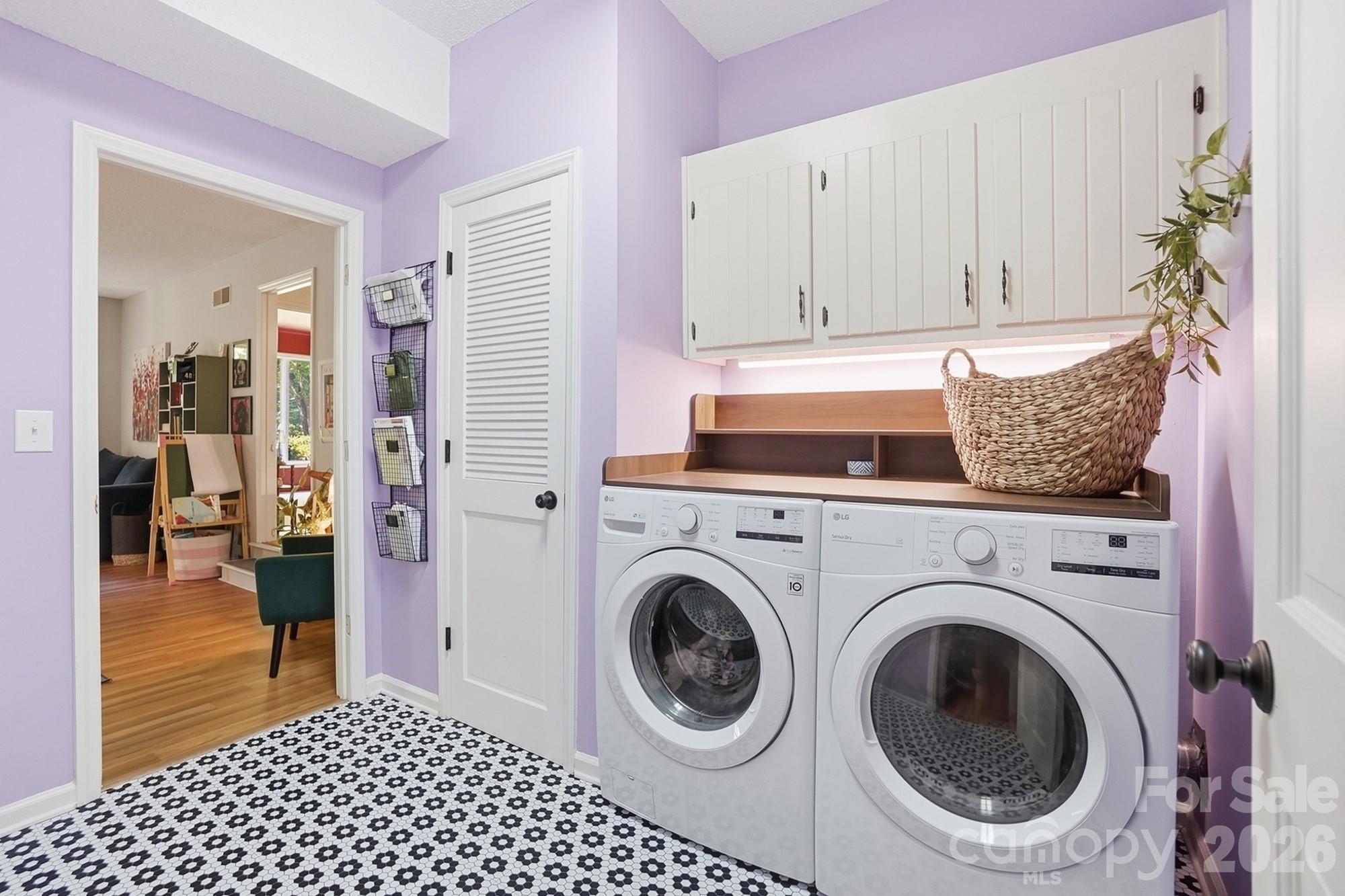 Armstrong Circle - Residential