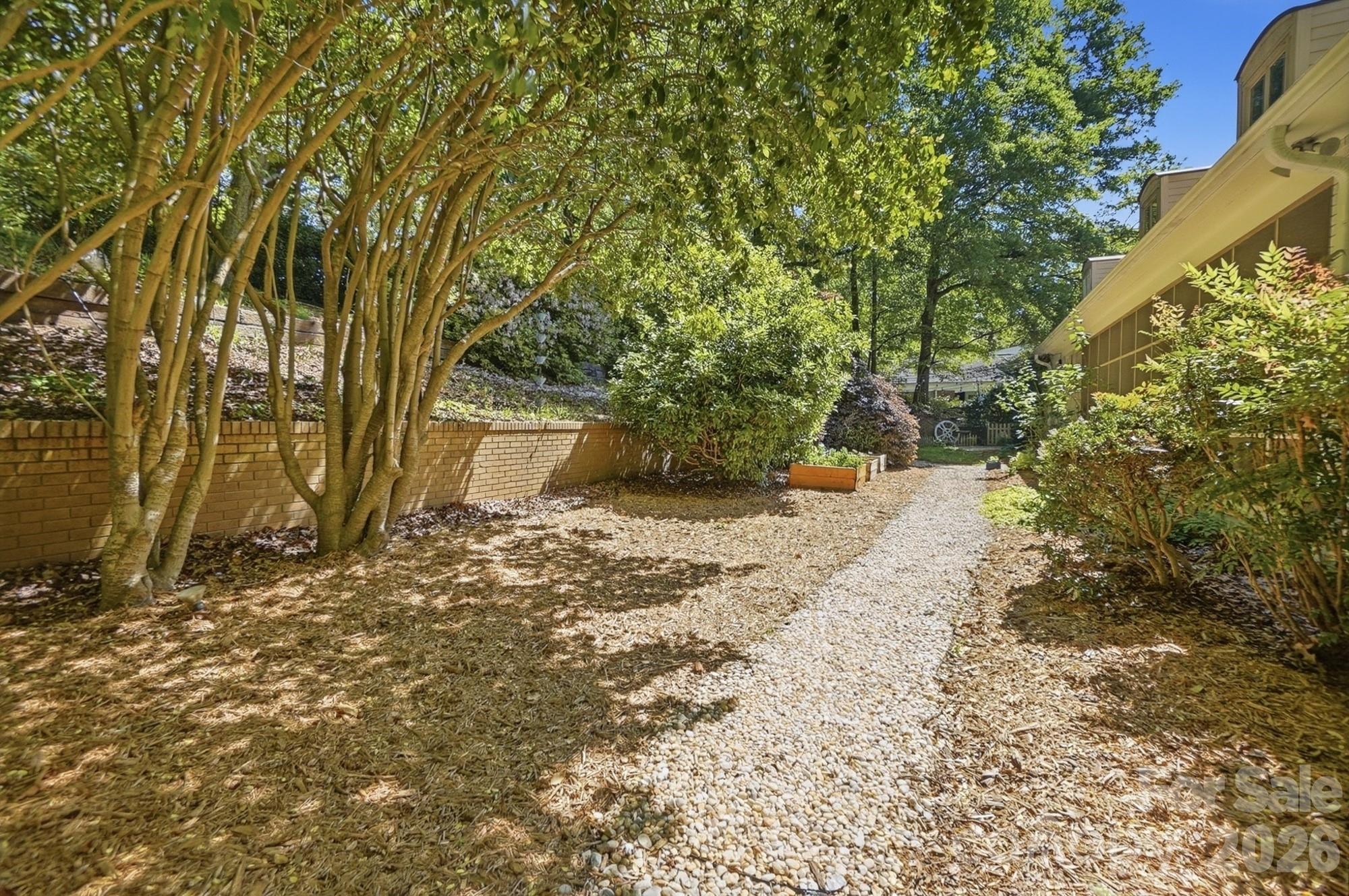 Armstrong Circle - Residential