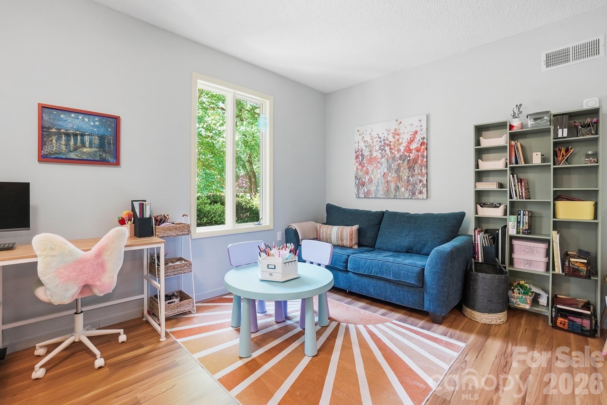 Armstrong Circle - Residential