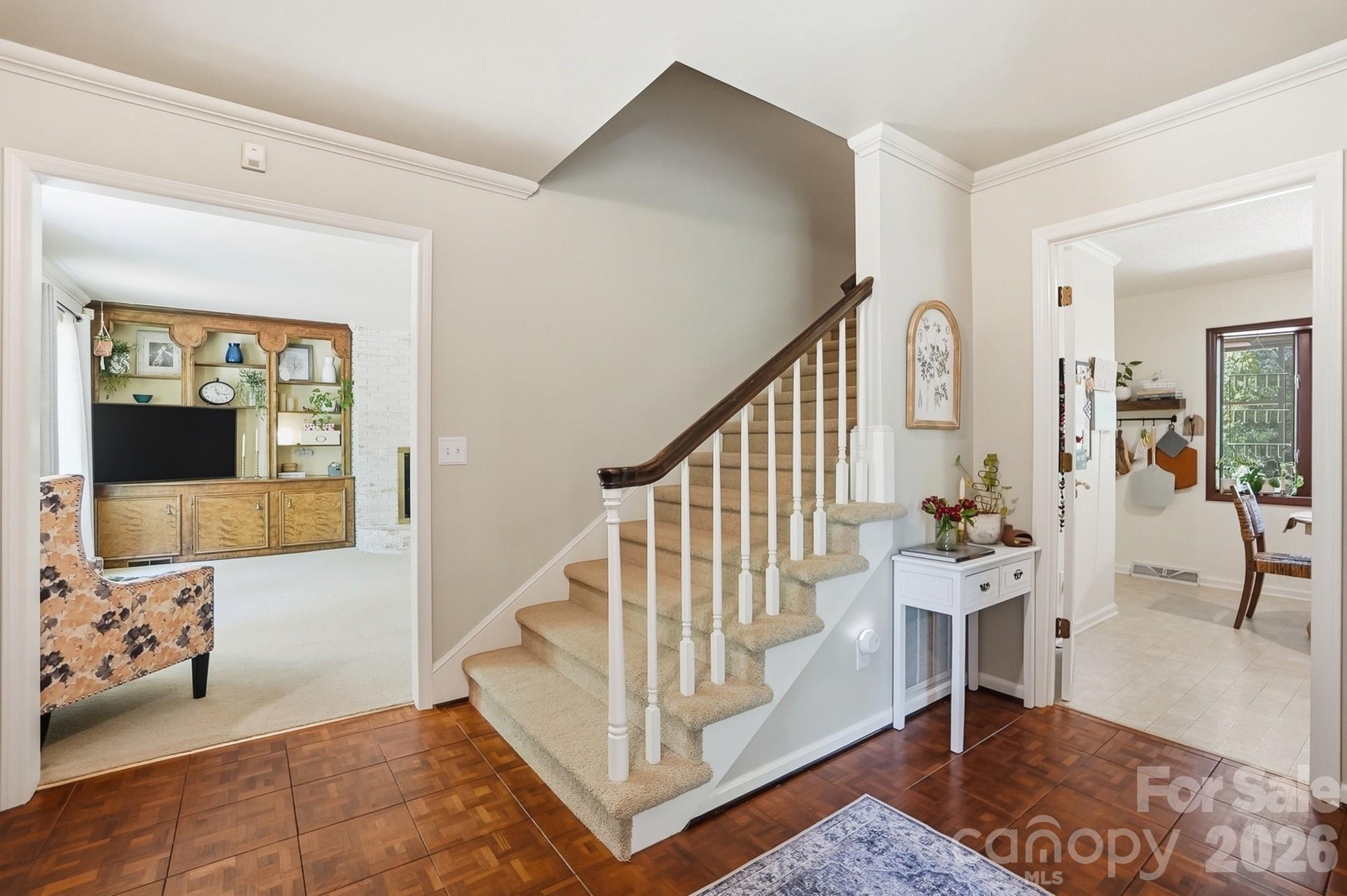 Armstrong Circle - Residential