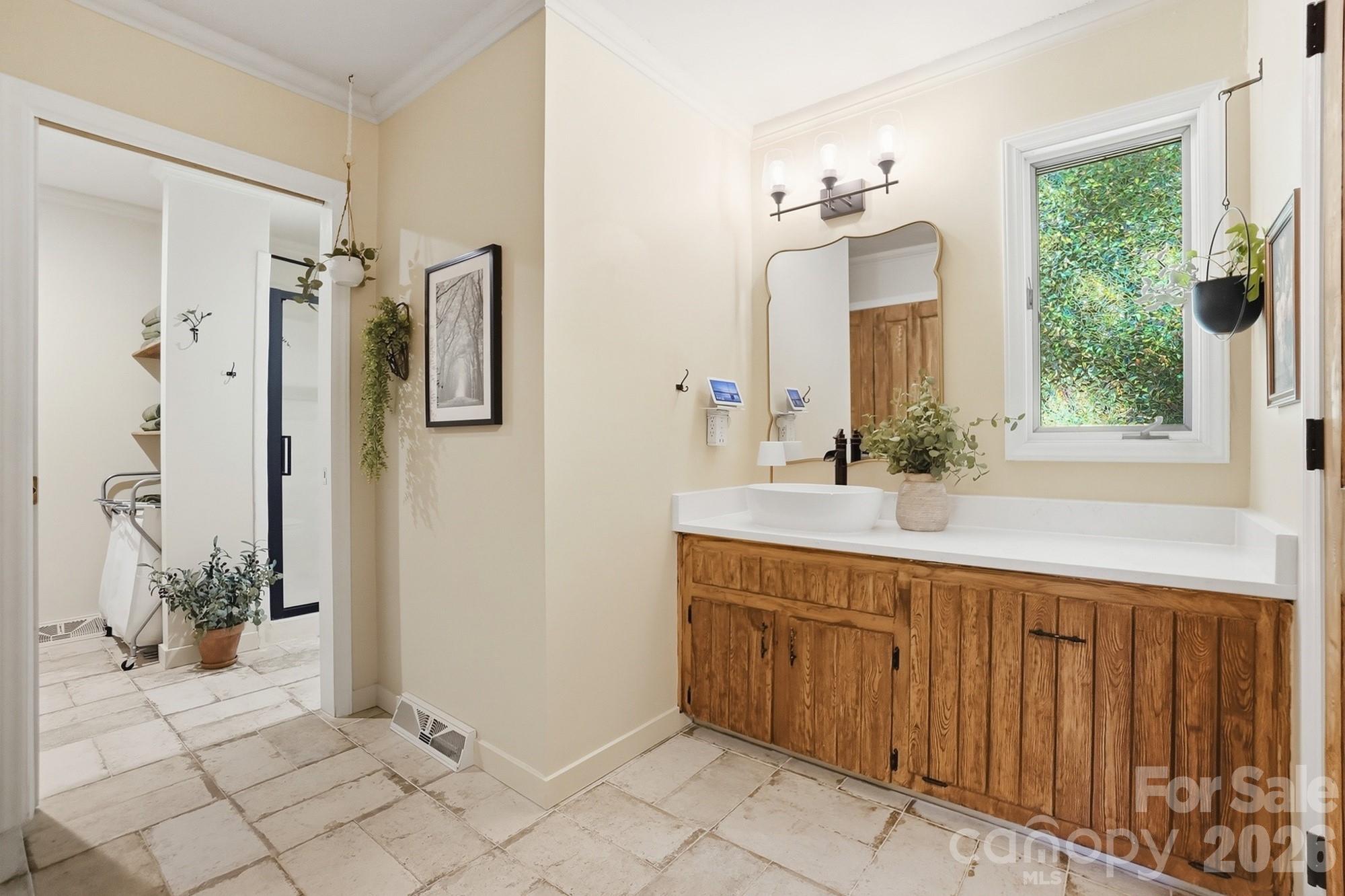 Armstrong Circle - Residential