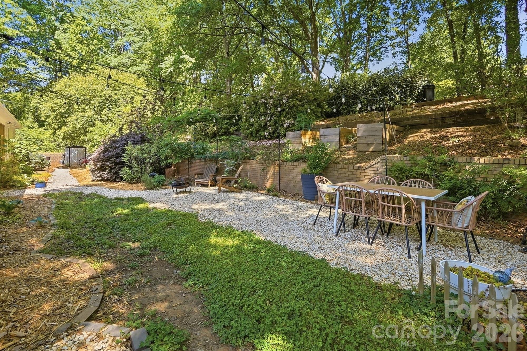 Armstrong Circle - Residential