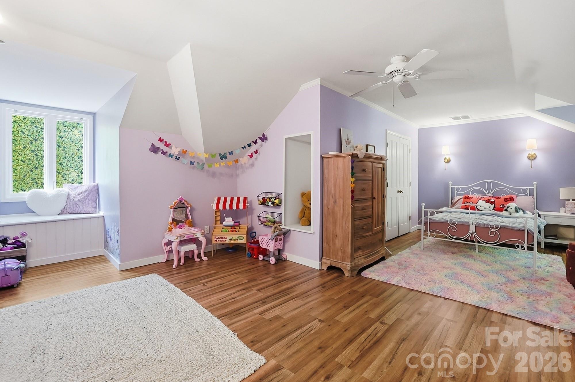 Armstrong Circle - Residential