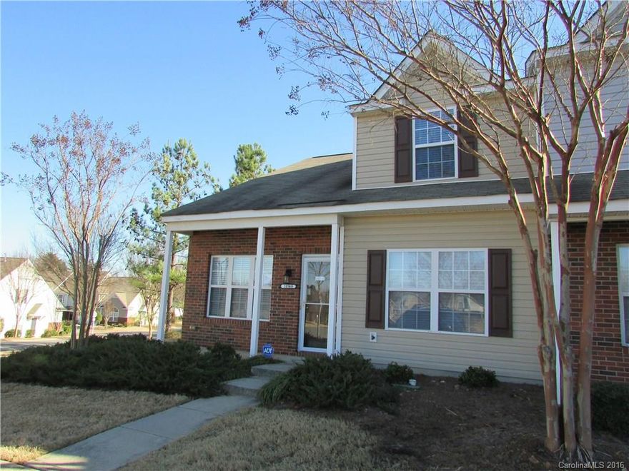 End unit townhome with master bedroom on main level.  3 Bedrooms, 2.5 baths. Large kitchen with breakfast bar and plenty of room for table.  Kitchen appliances included.  Enjoy community pool, tennis and playground. Easy access to I485 and UNCC. Pets are NOT permitted.