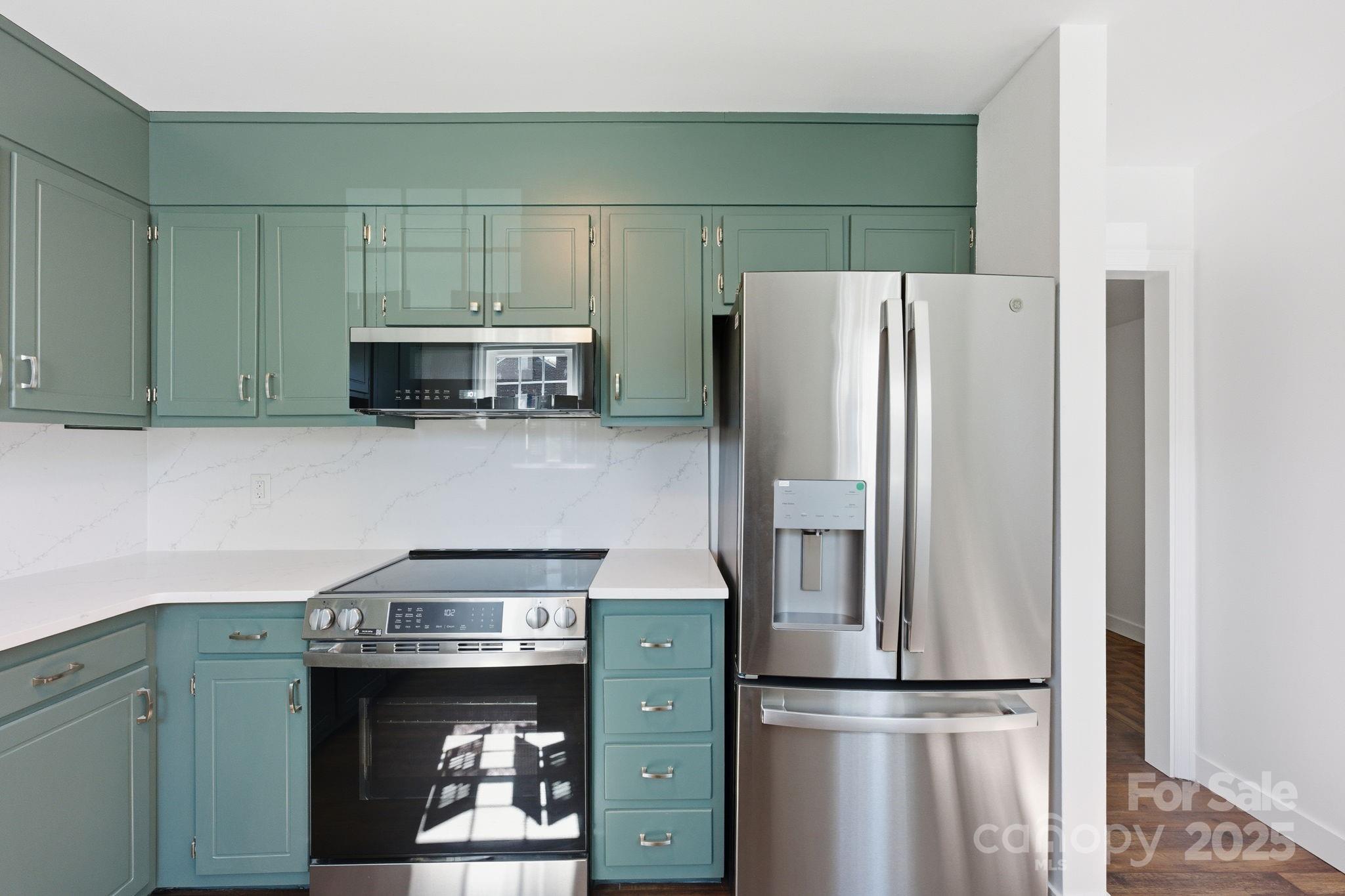 8005 Regent Park Lane