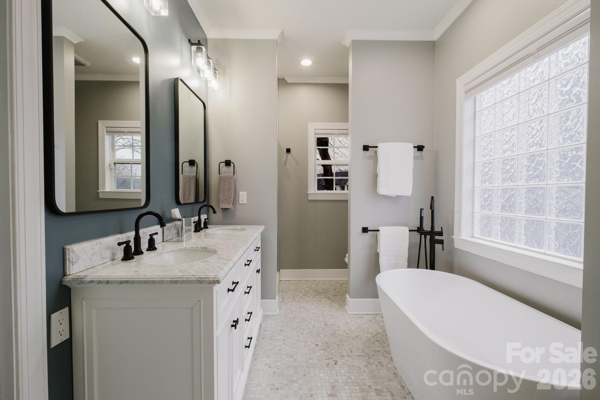 Villa Heights - Residential