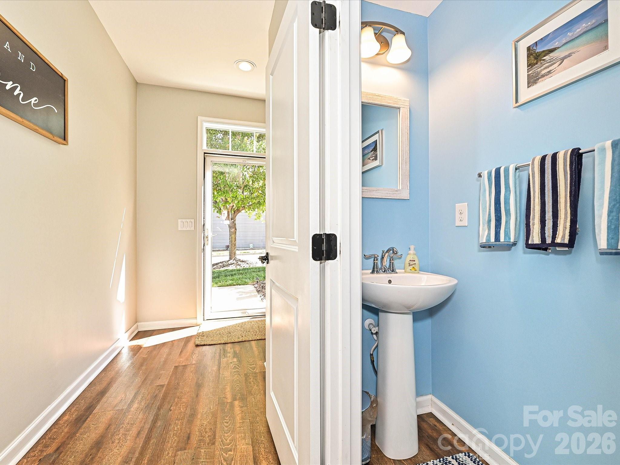 7142 Mariners Village Drive