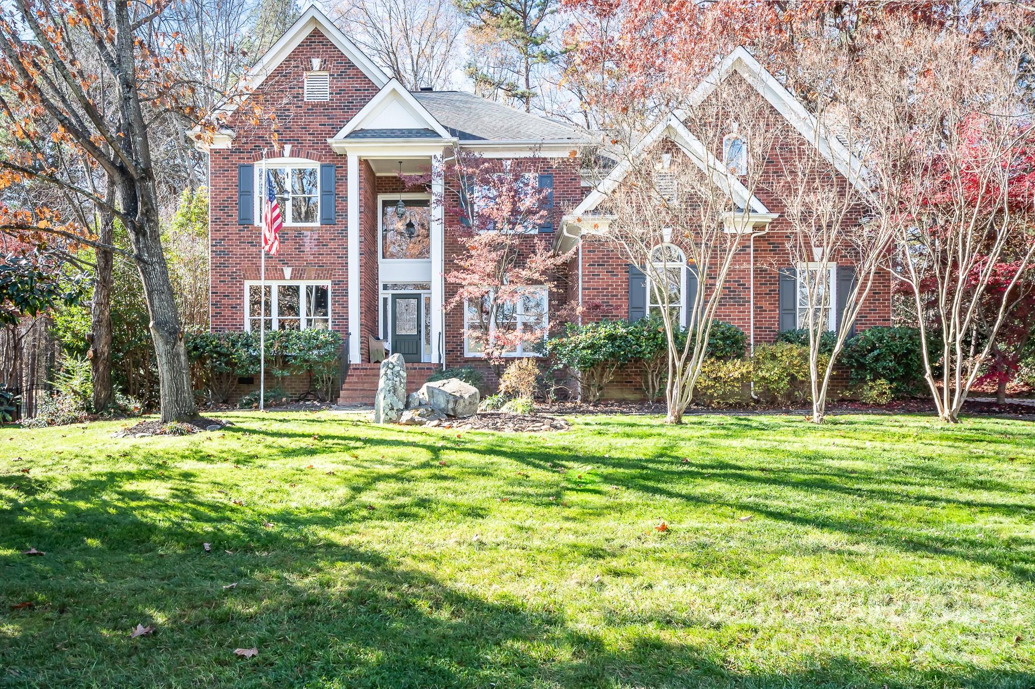 16033 Agincourt Drive