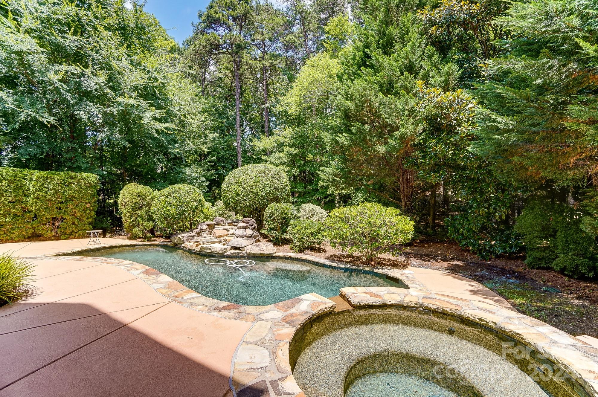 Tega Cay - Residential