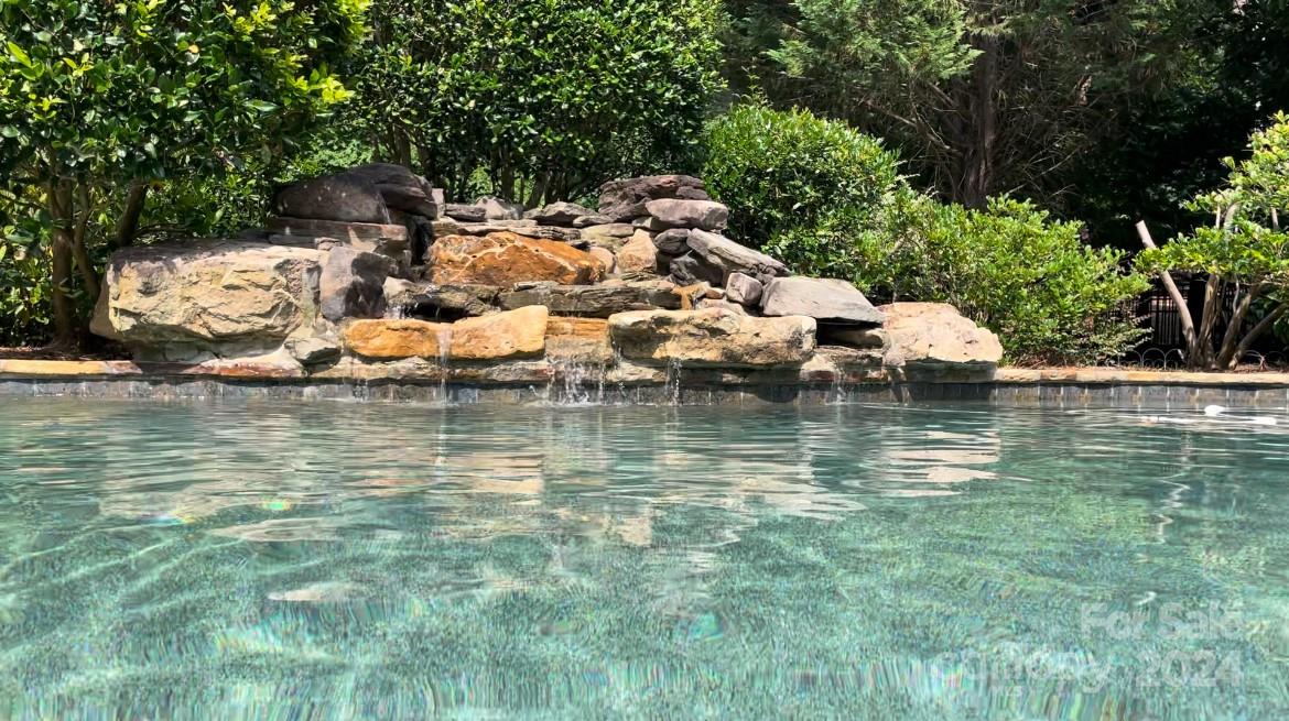 Tega Cay - Residential