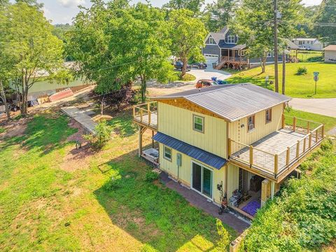 153 Vinewood Circle Asheville NC 28806
