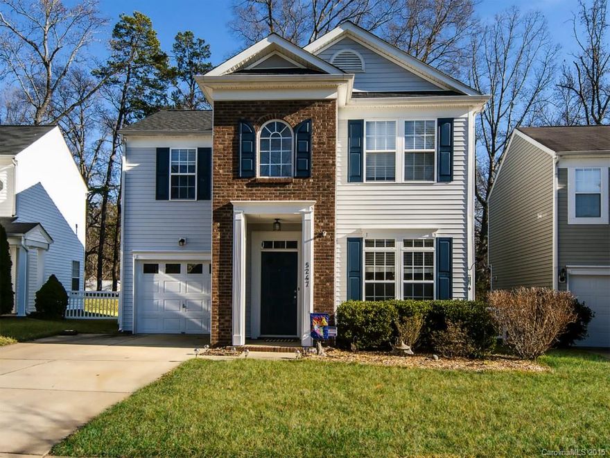 Move-in ready & well maintained, this beautiful, one owner home is minutes from Cotswold & Uptown Charlotte.  This highly desirable floor-plan of 3 bedrooms, 2.5 baths with a garden tub in the master provides everything you are looking for.  All 3 bedrooms are large & offer a large walk-in closet providing ample storage. The living room features 9' ceilings and transom windows. The yard is .11 acres and includes a wooded tree line.  New roof in 2011 & an in-ground irrigation system in the front.