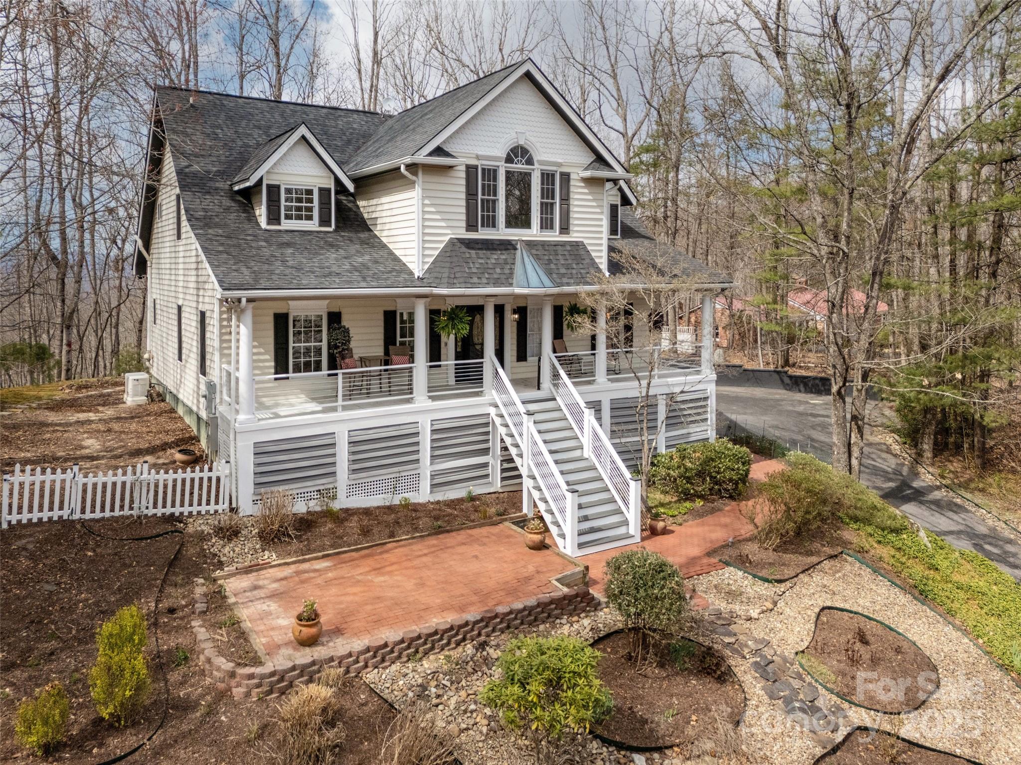 1400 Rambling Oaks Trail