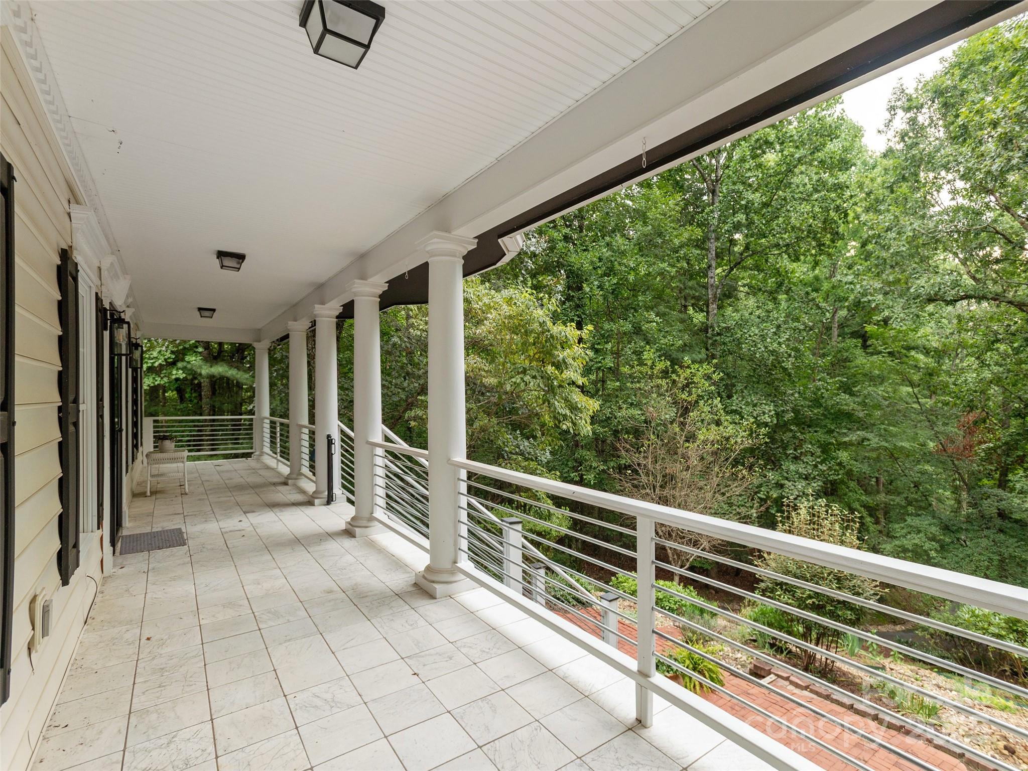 1400 Rambling Oaks Trail