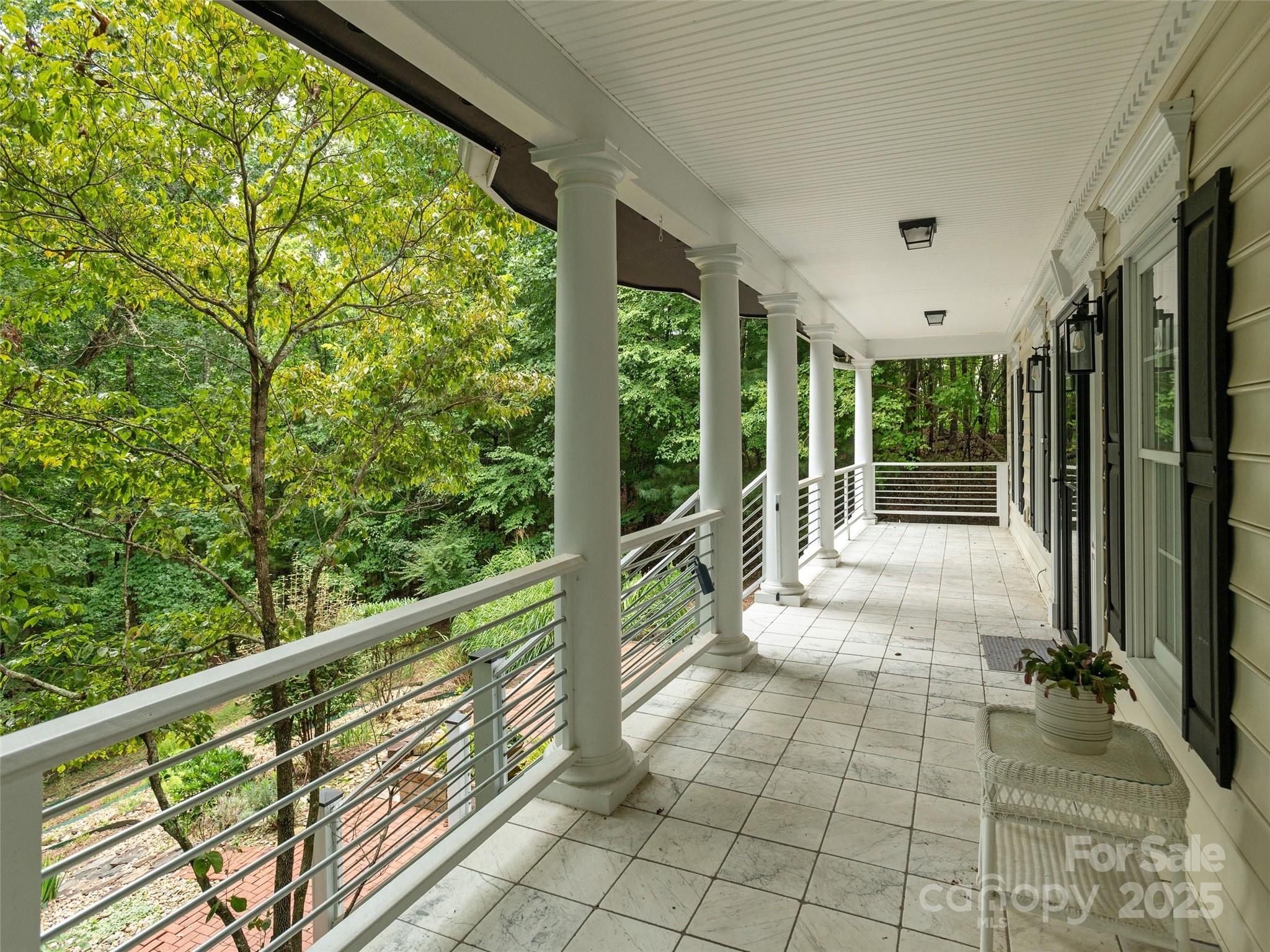 1400 Rambling Oaks Trail