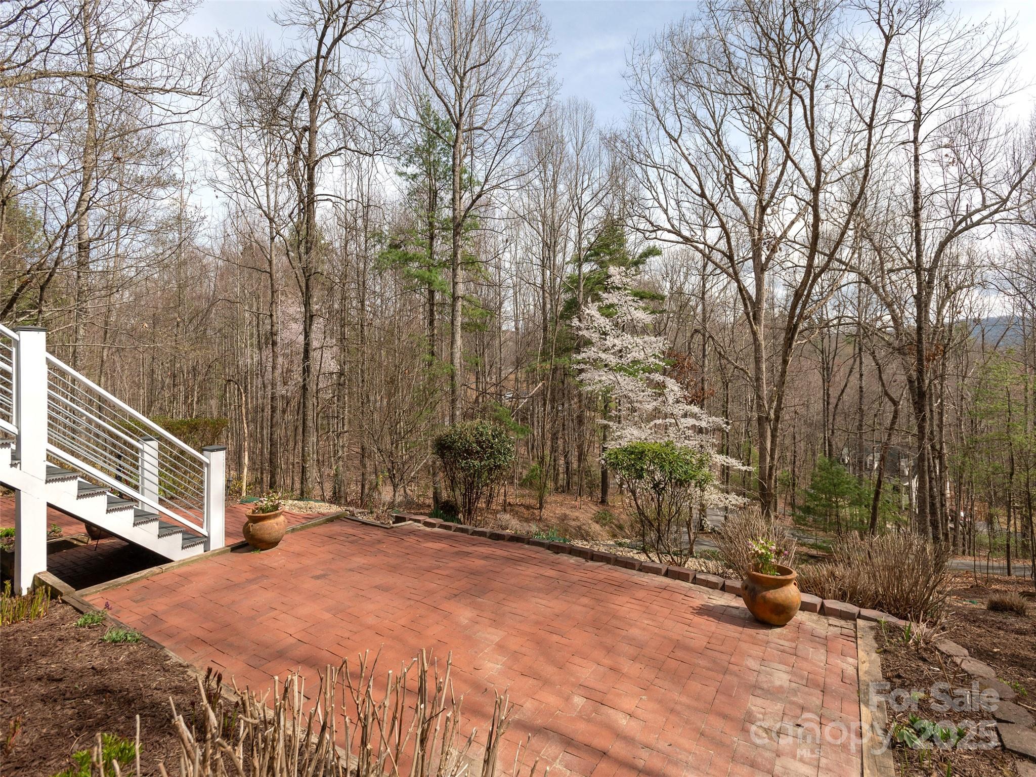 1400 Rambling Oaks Trail
