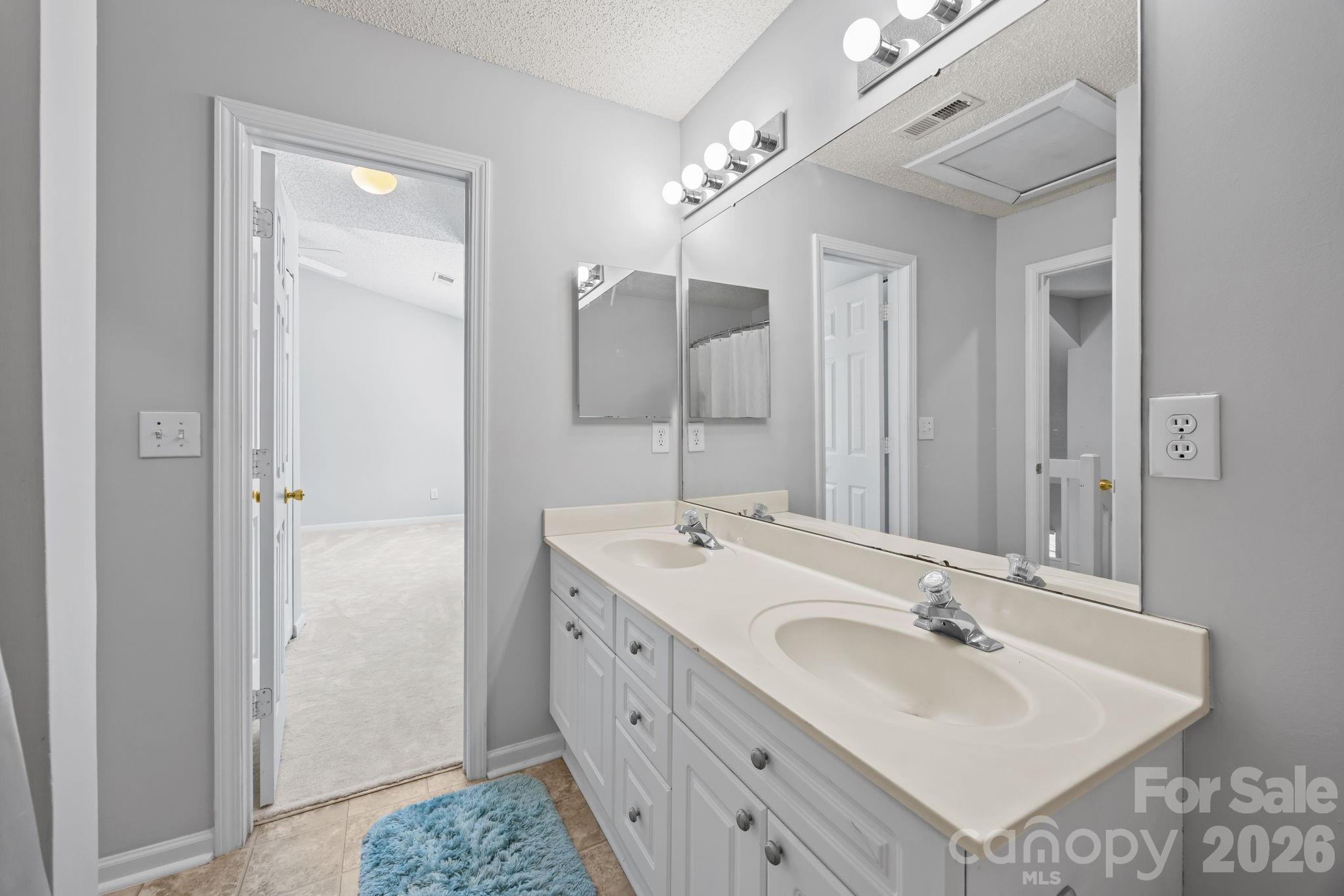 Huntington Ridge - Residential