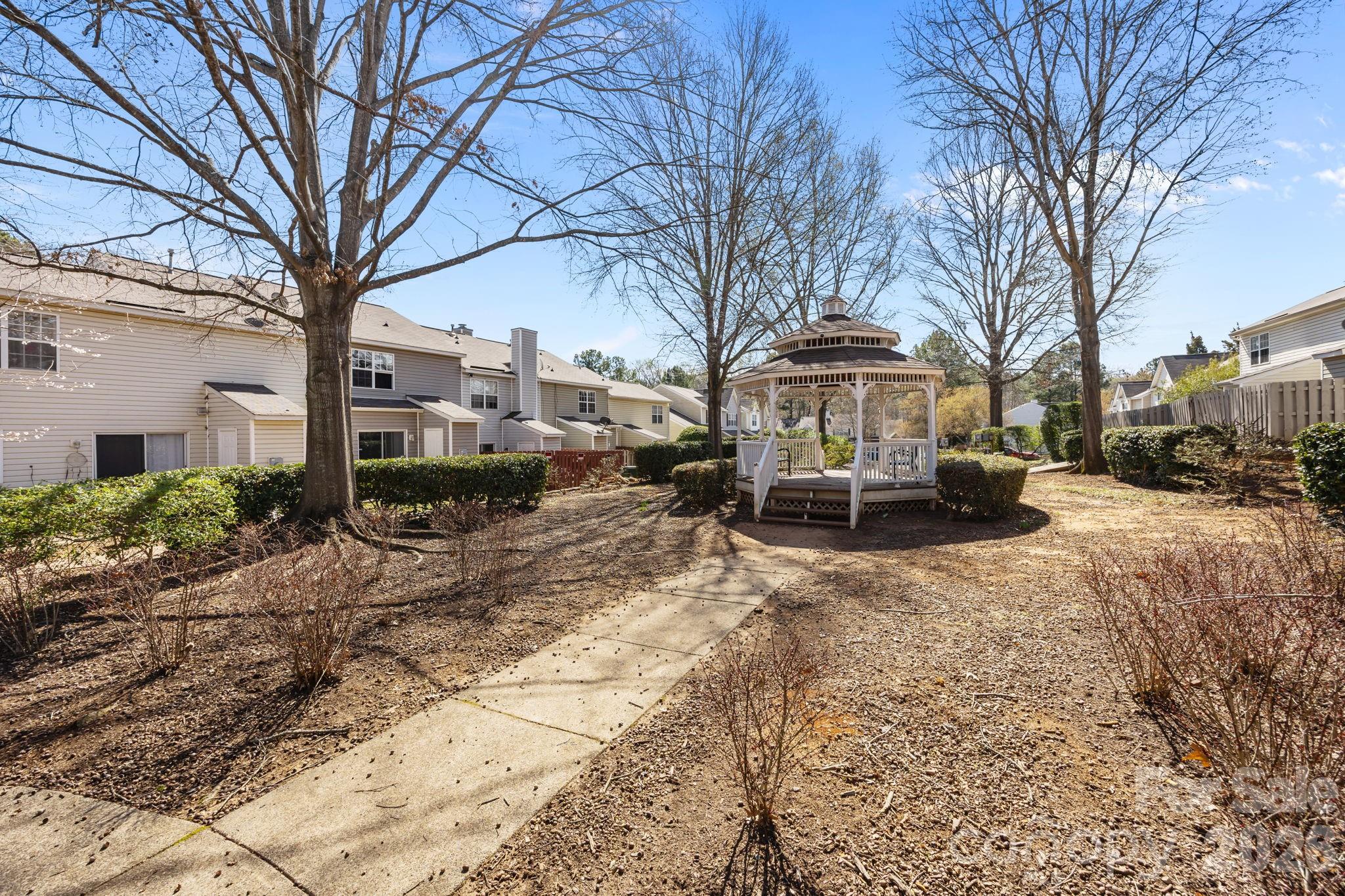 Huntington Ridge - Residential