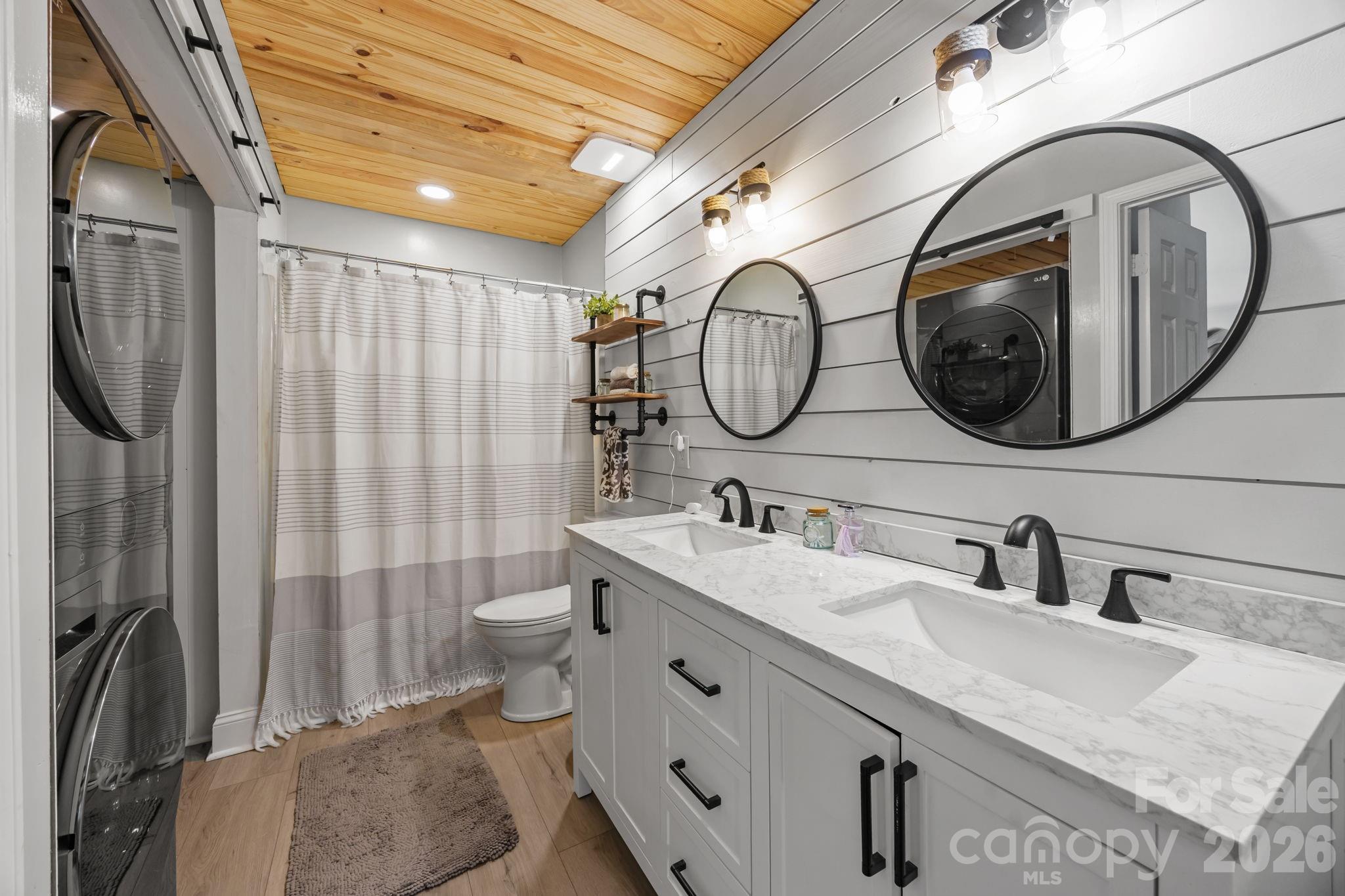 Huntington Ridge - Residential