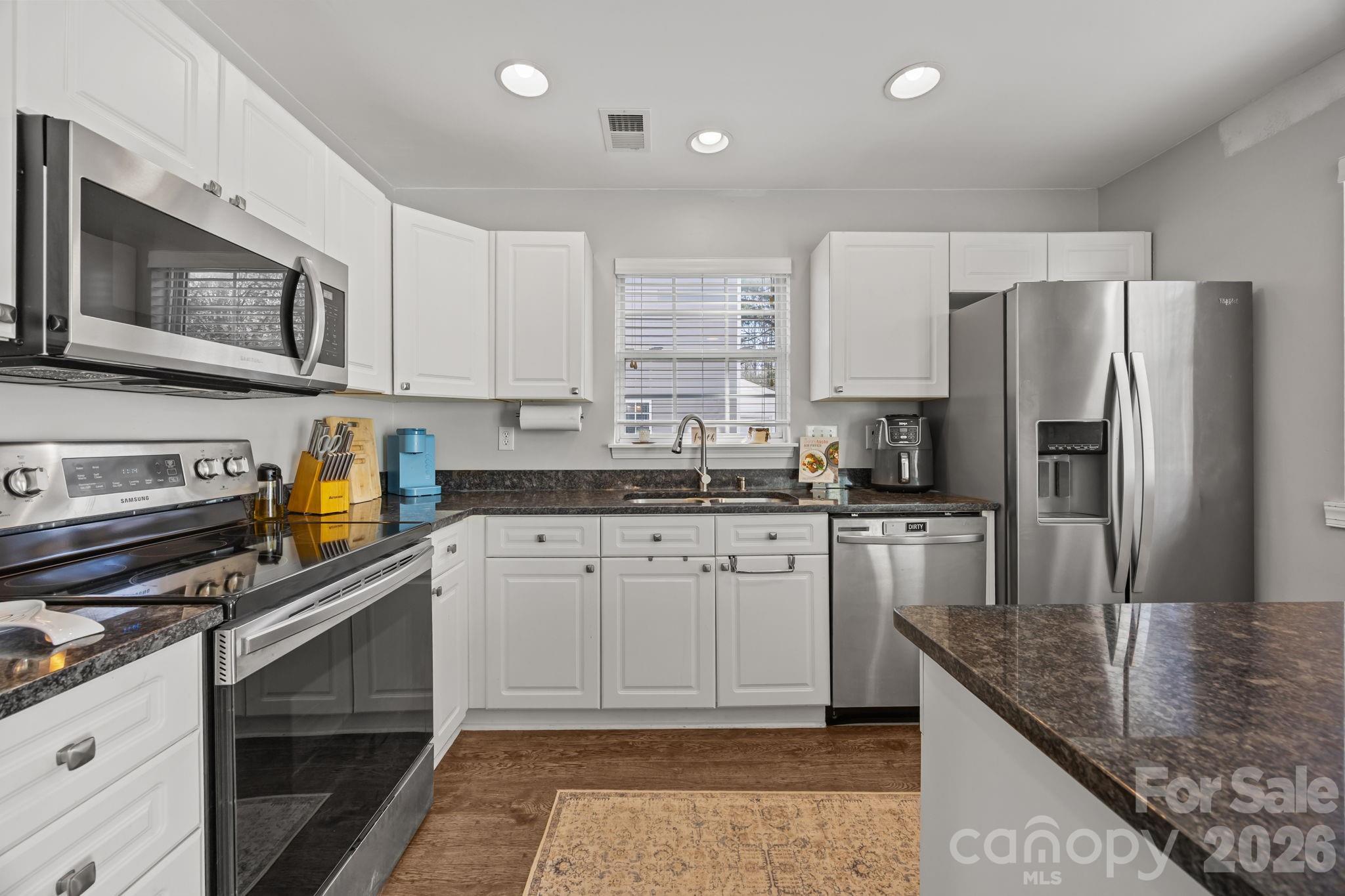 Huntington Ridge - Residential