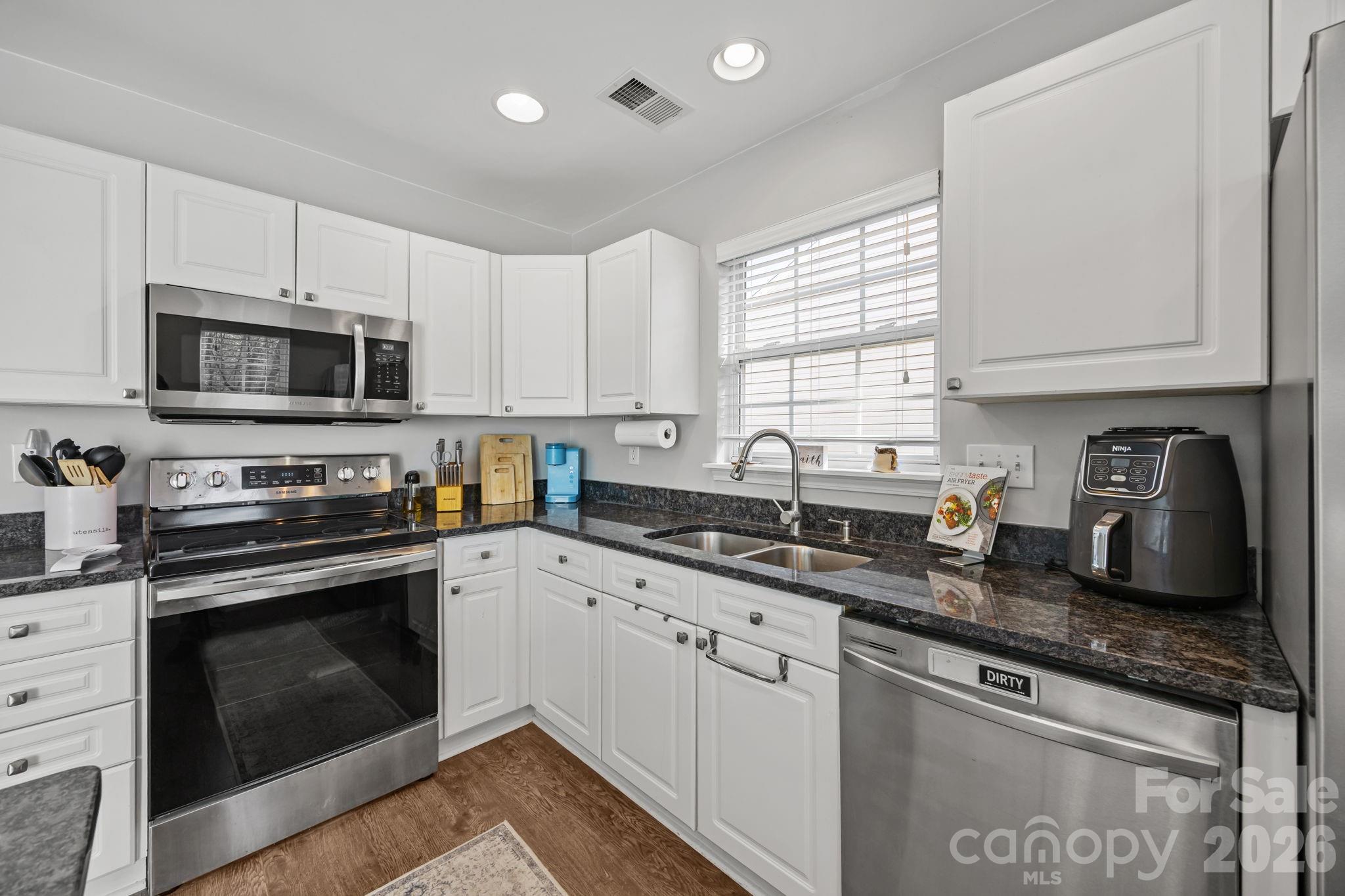 Huntington Ridge - Residential