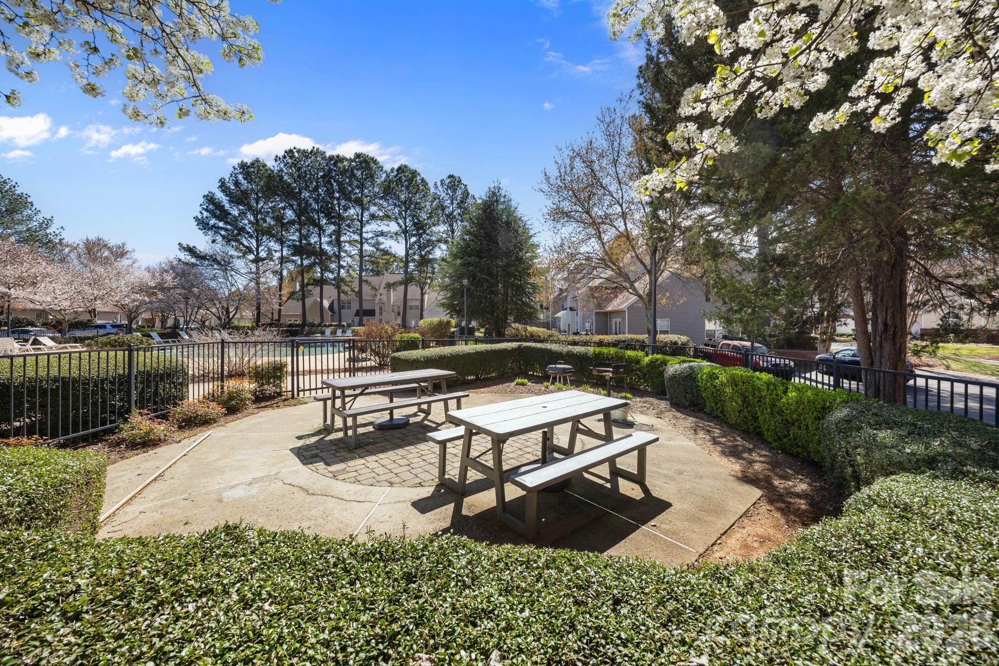 Huntington Ridge - Residential