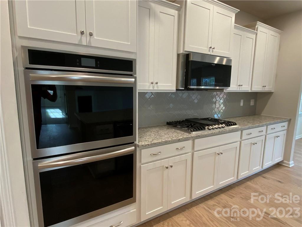 The Estates at Arlington Woods - Residential